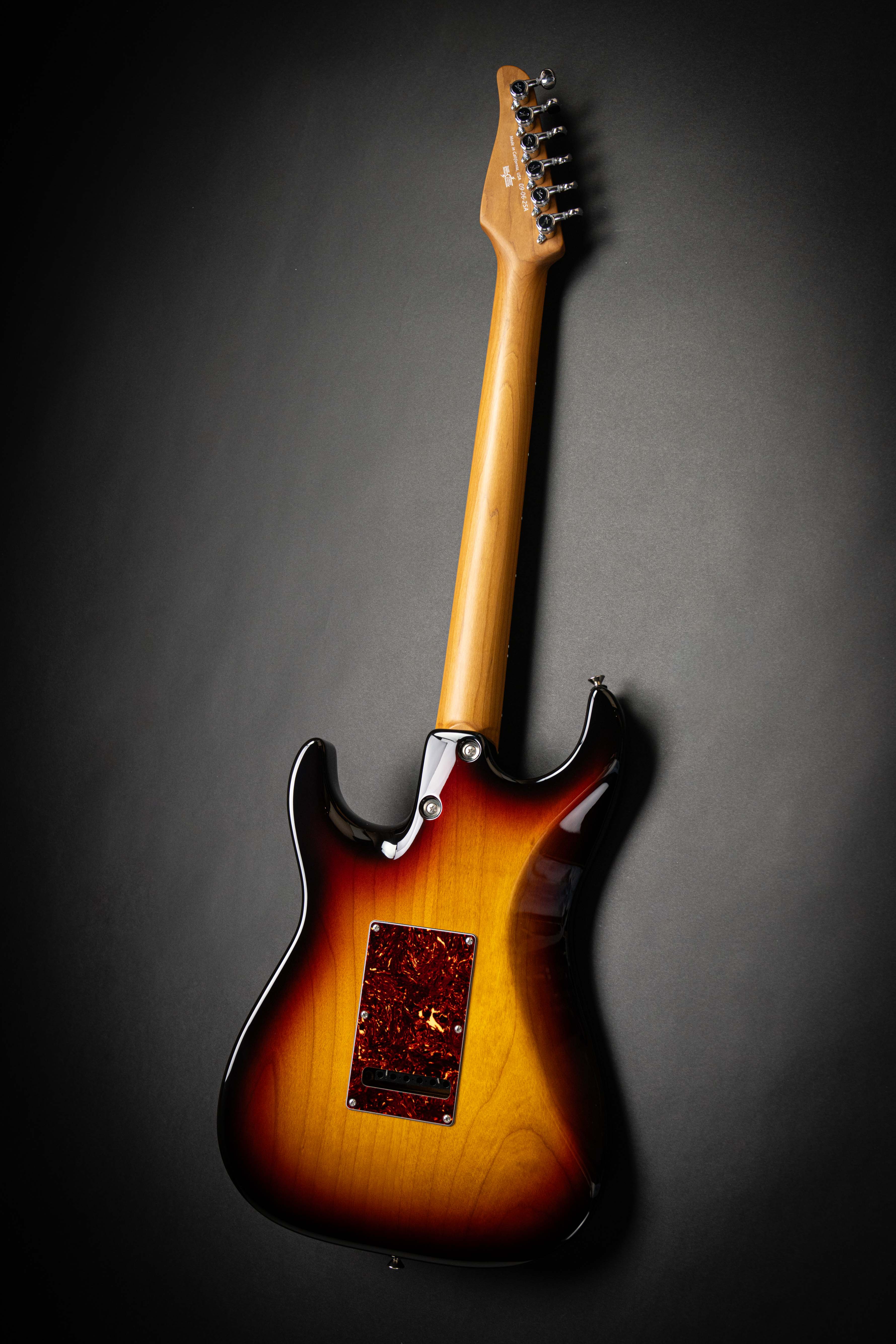 Tom Anderson The Classic 3 Color Burst (090625A) – Guitars Rebellion