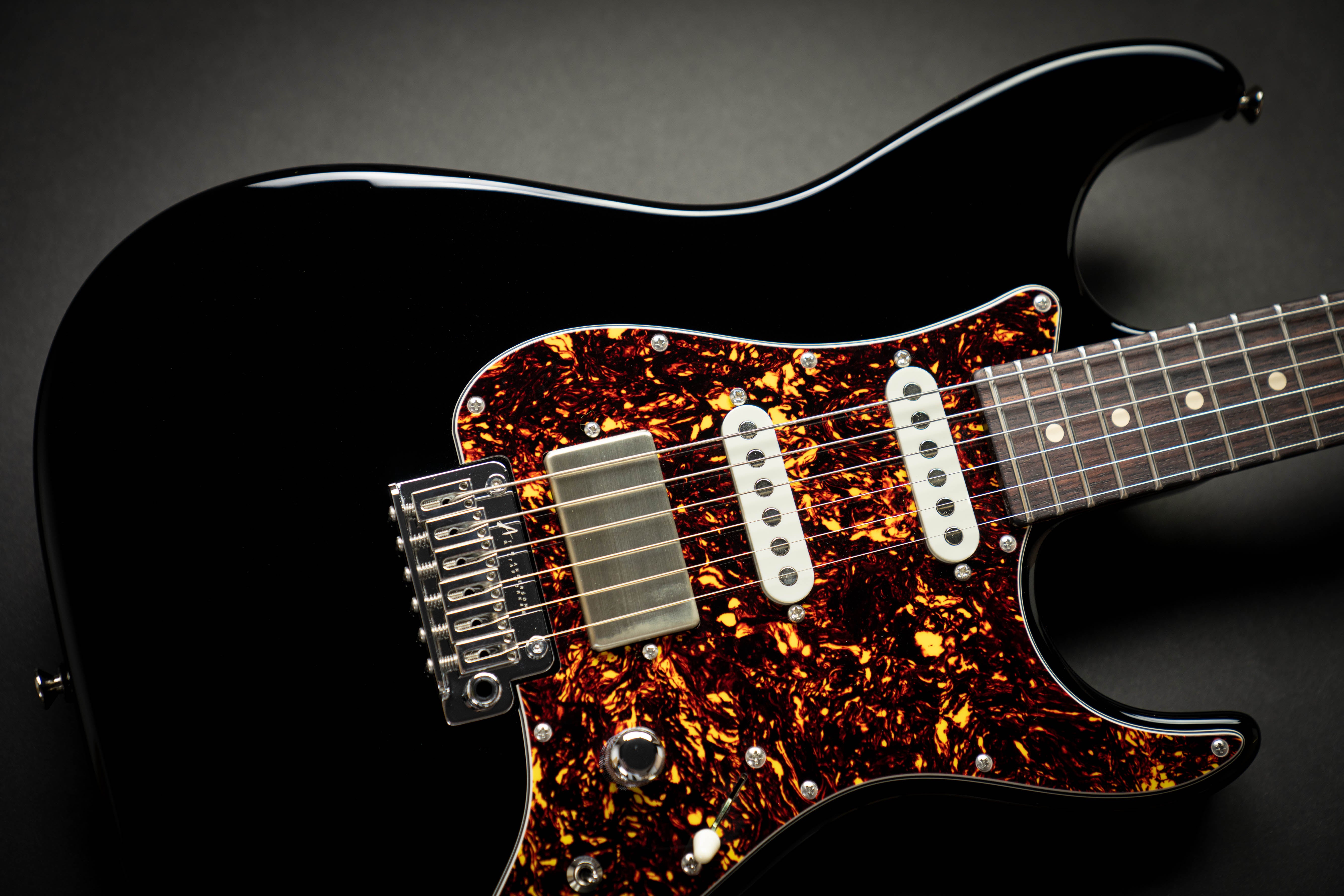 Tom Anderson The Classic Black (050423N) – Guitars Rebellion