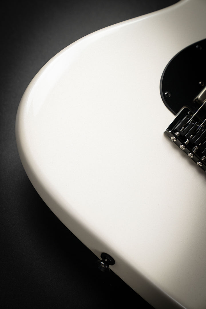 The Classic Pearl White (110825P)