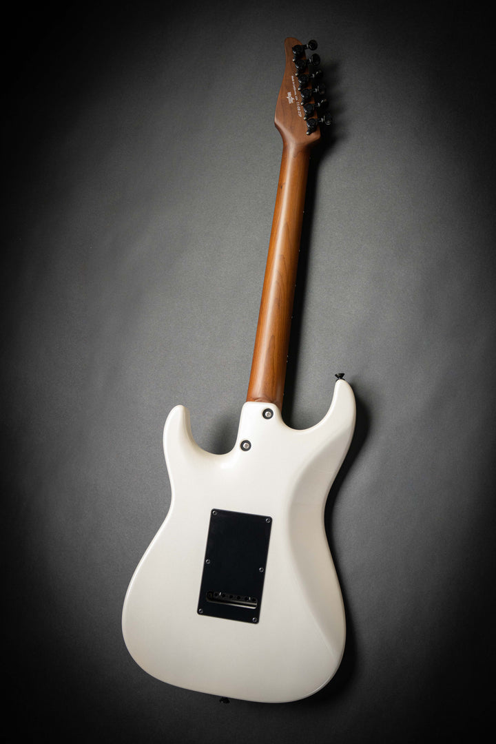 The Classic Pearl White (110825P)