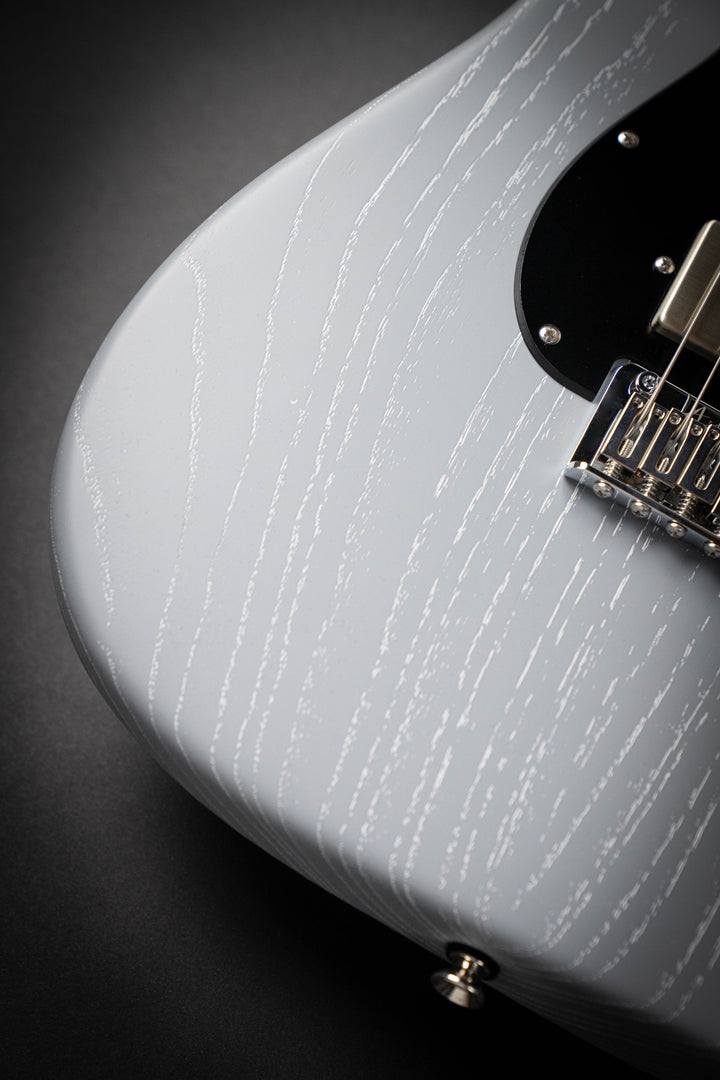 The Classic Satin Organic Grain Super Sonic Gray (120725A)