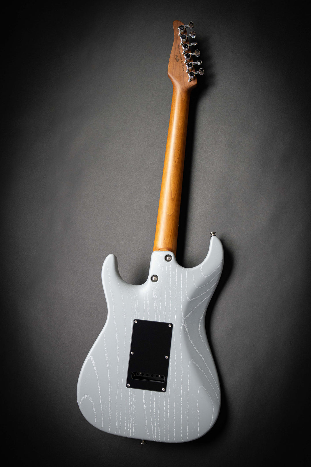 The Classic Satin Organic Grain Super Sonic Gray (120725A)