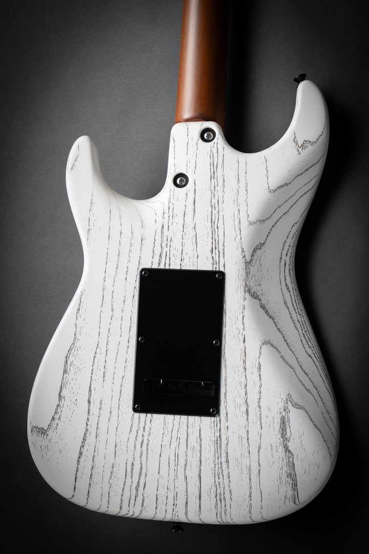 The Classic Satin Organic Grain White with Black (071526A)