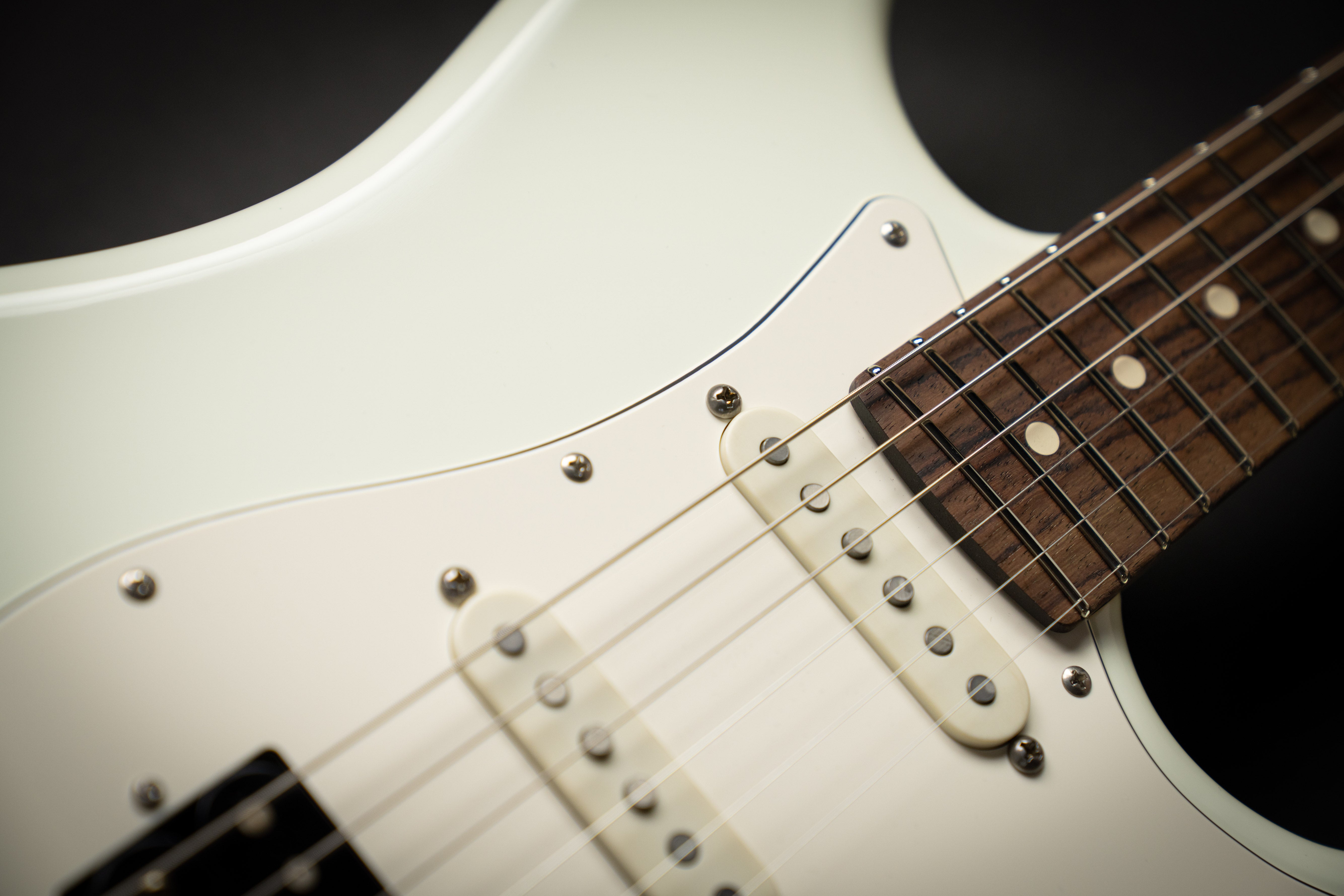 Xotic XSCPRO-2 Olympic White RW (3423) – Guitars Rebellion Xotic XSCPRO-2 Olympic White RW (3423) – Guitars Rebellion