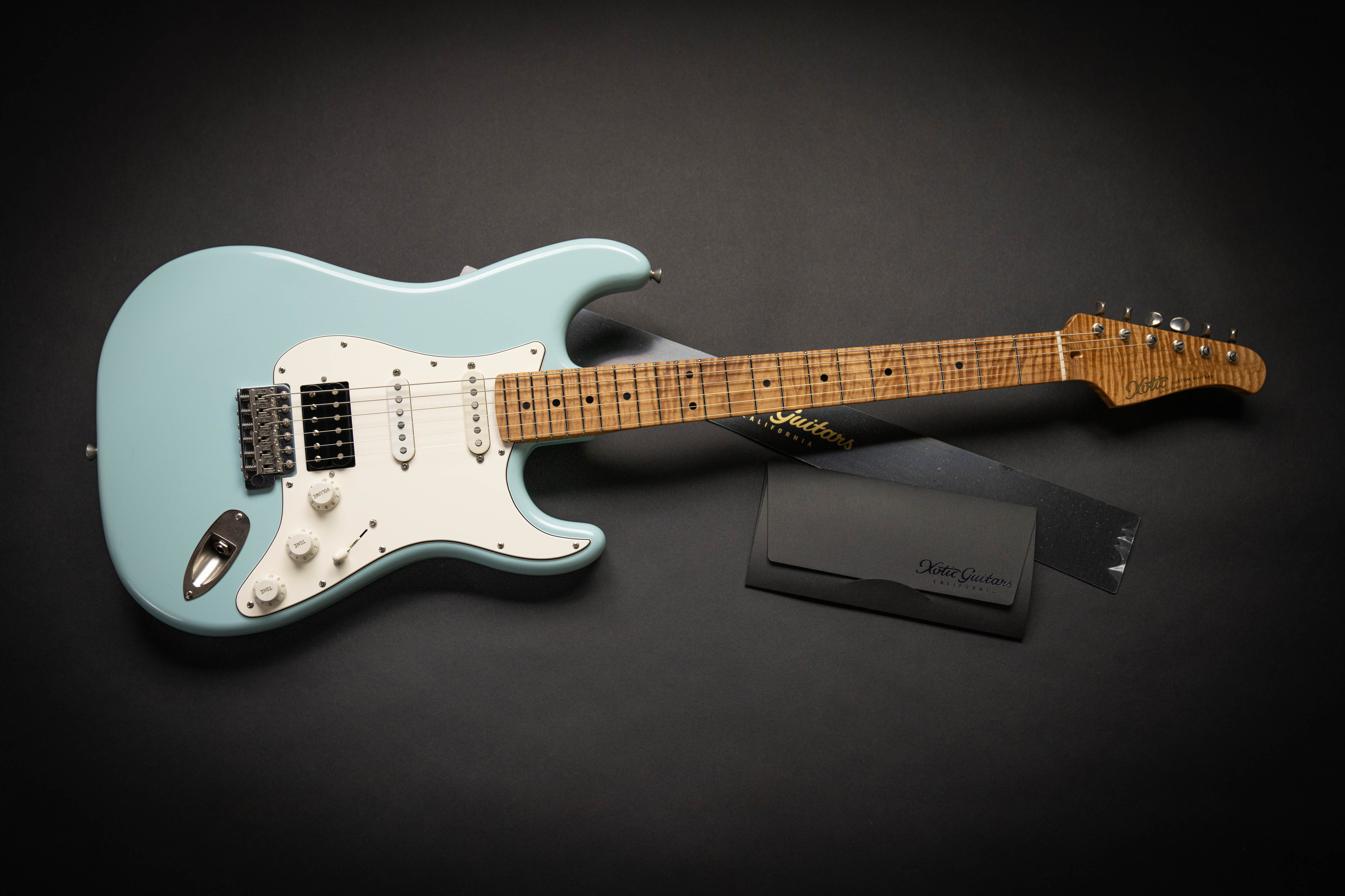 Xotic XSCPRO-2 Sonic Blue 5A (3425) – Guitars Rebellion