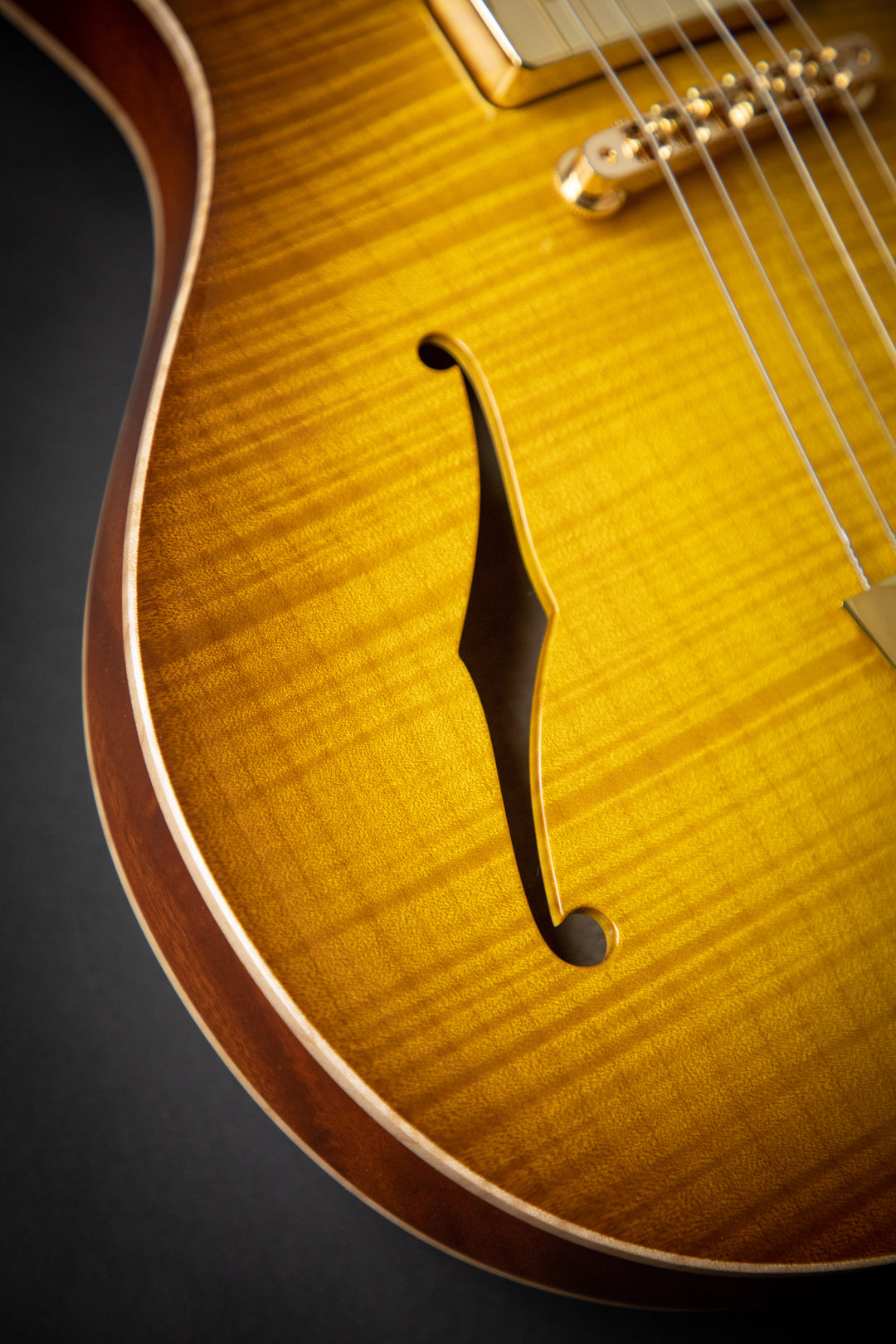Private Build - Goldfinger Honey Burst P90 (2001009)
