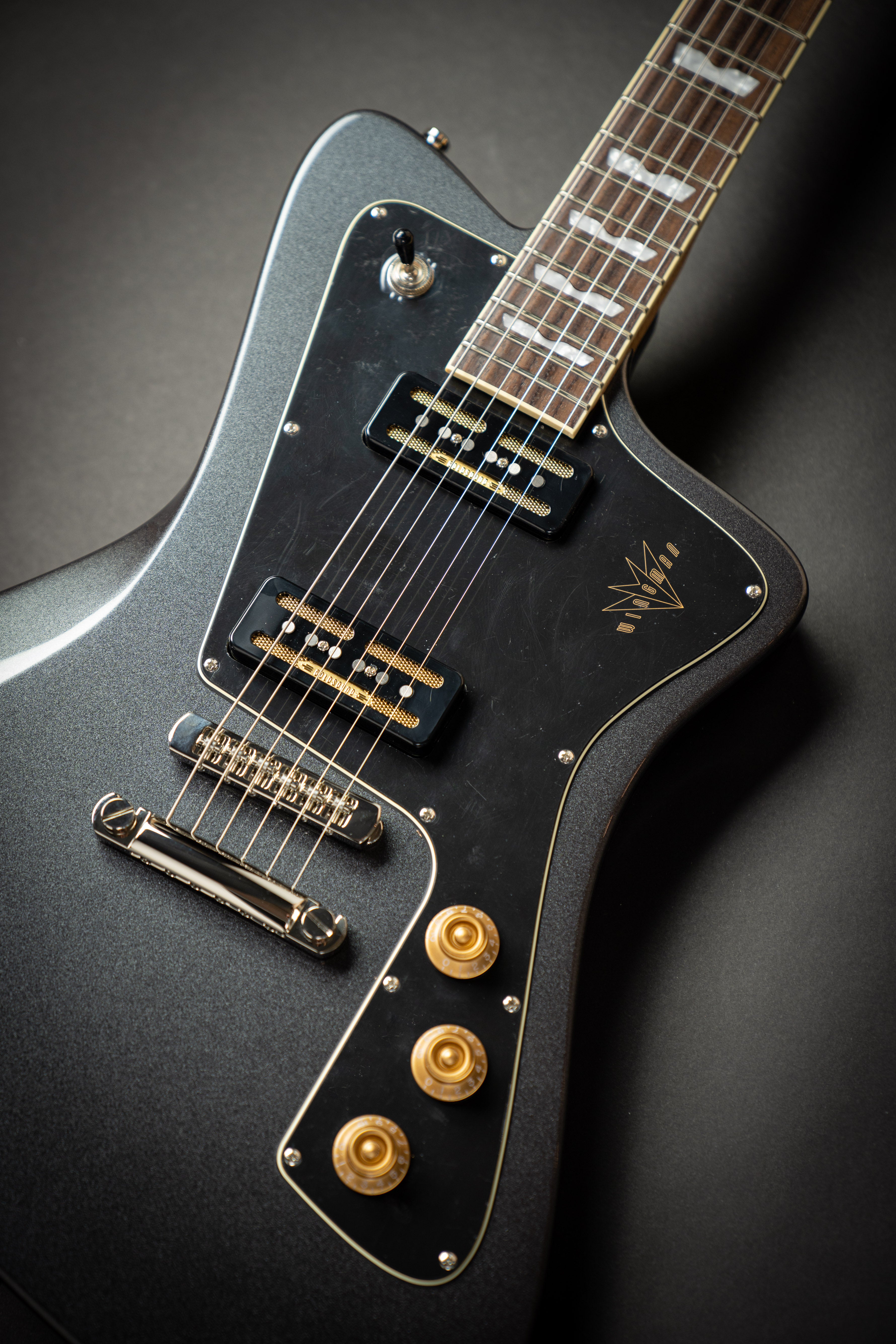 Baum Guitars Wingman Dark Moon ハードケース付き Wingman Dark Moon | Baum Guitars | 取扱いブランド | 株式会社