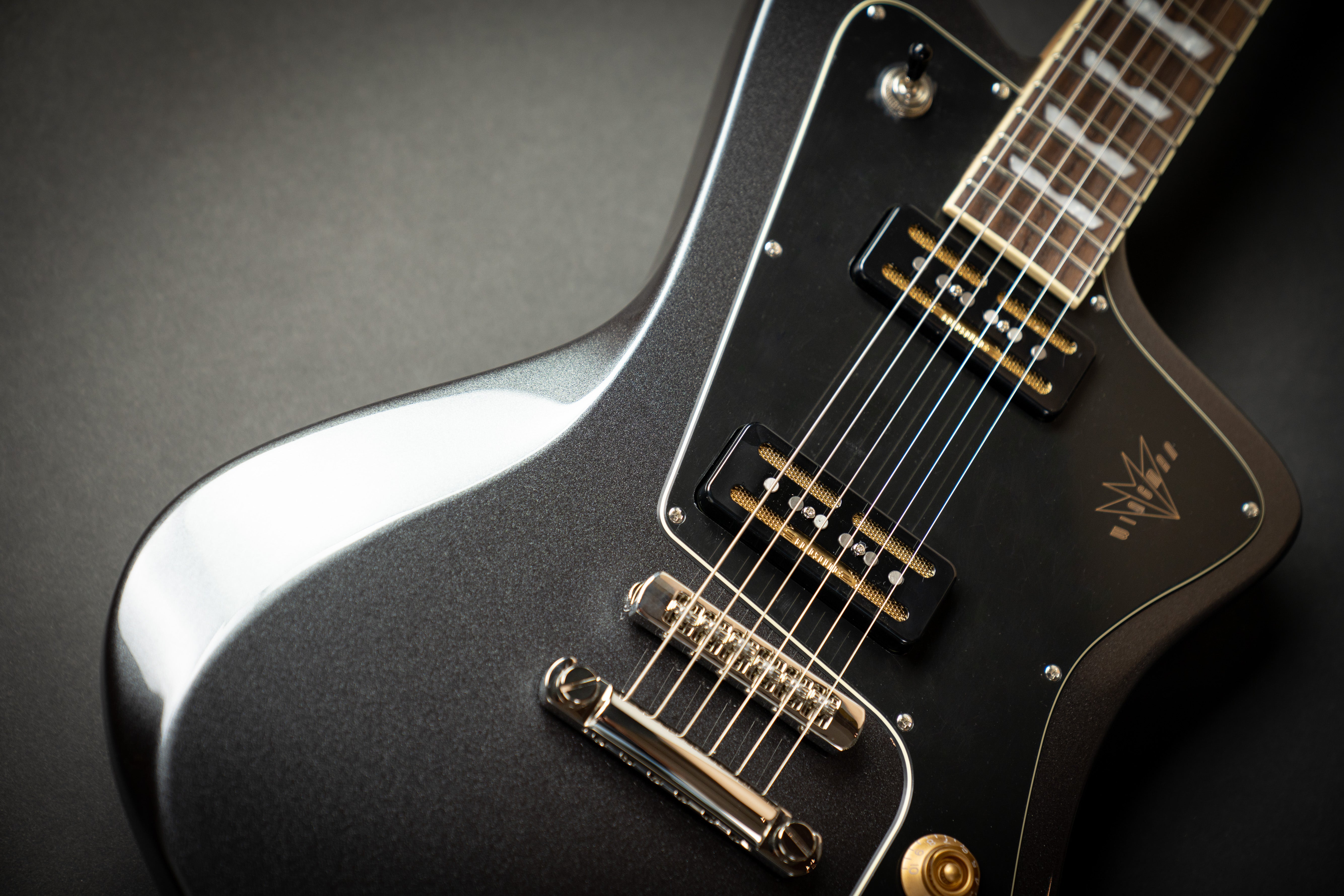 Baum Guitars Wingman Dark Moon ハードケース付き