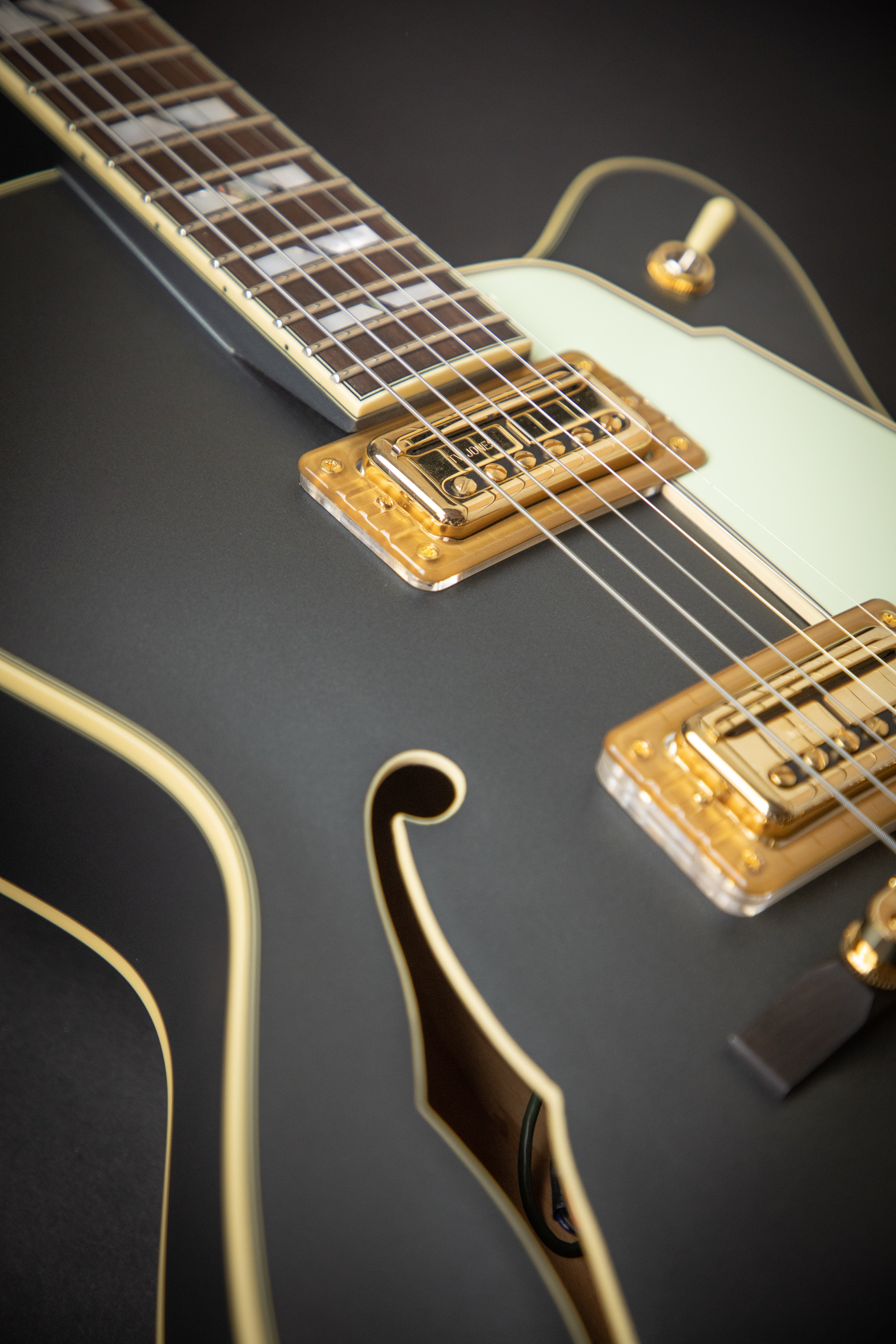 D'Angelico Deluxe 175 LE Matte Charcoal (W2003252) – Guitars Rebellion