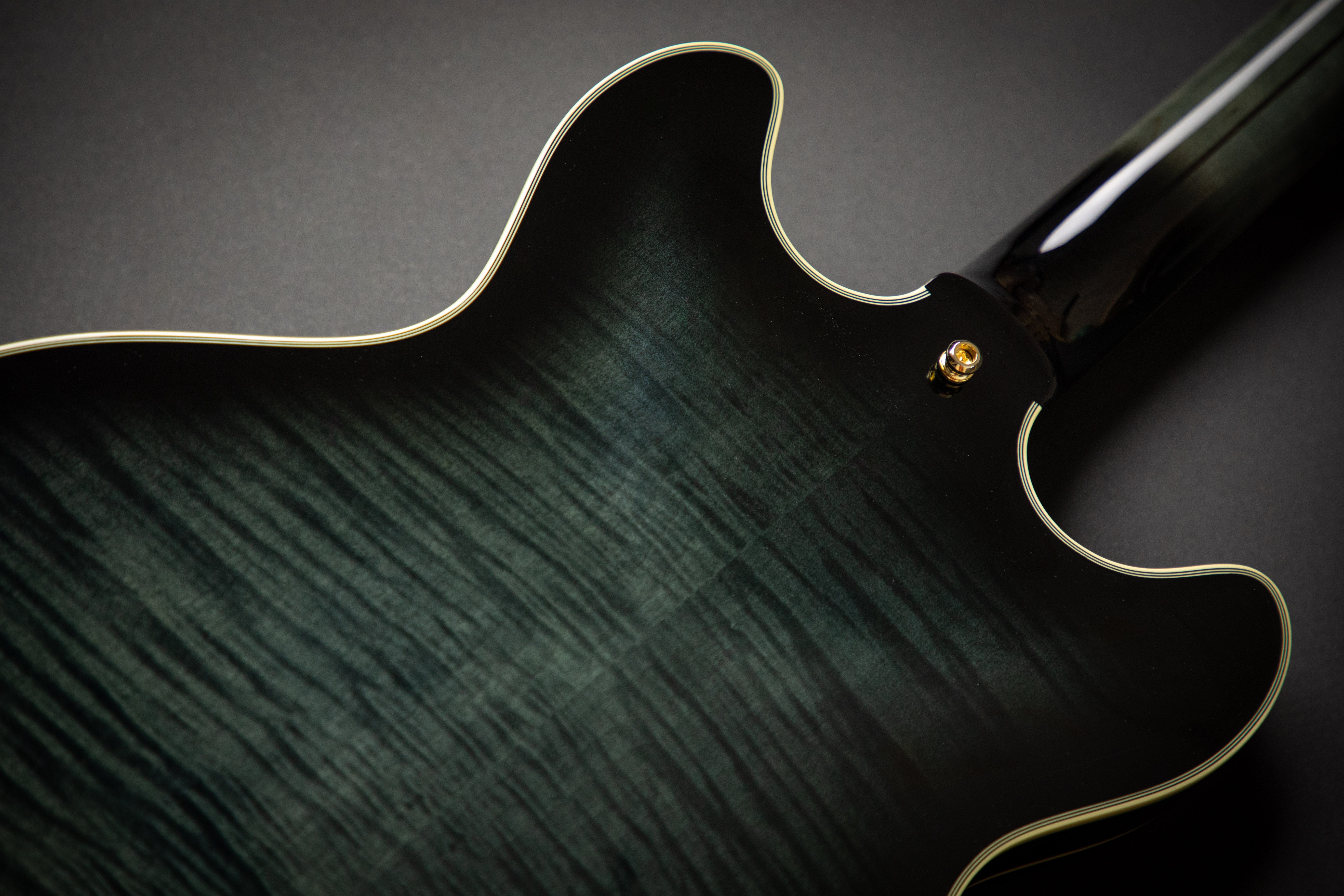 akoページ New D'Angelico Excel EXL-1 + Style B - Jazz Guitar Today