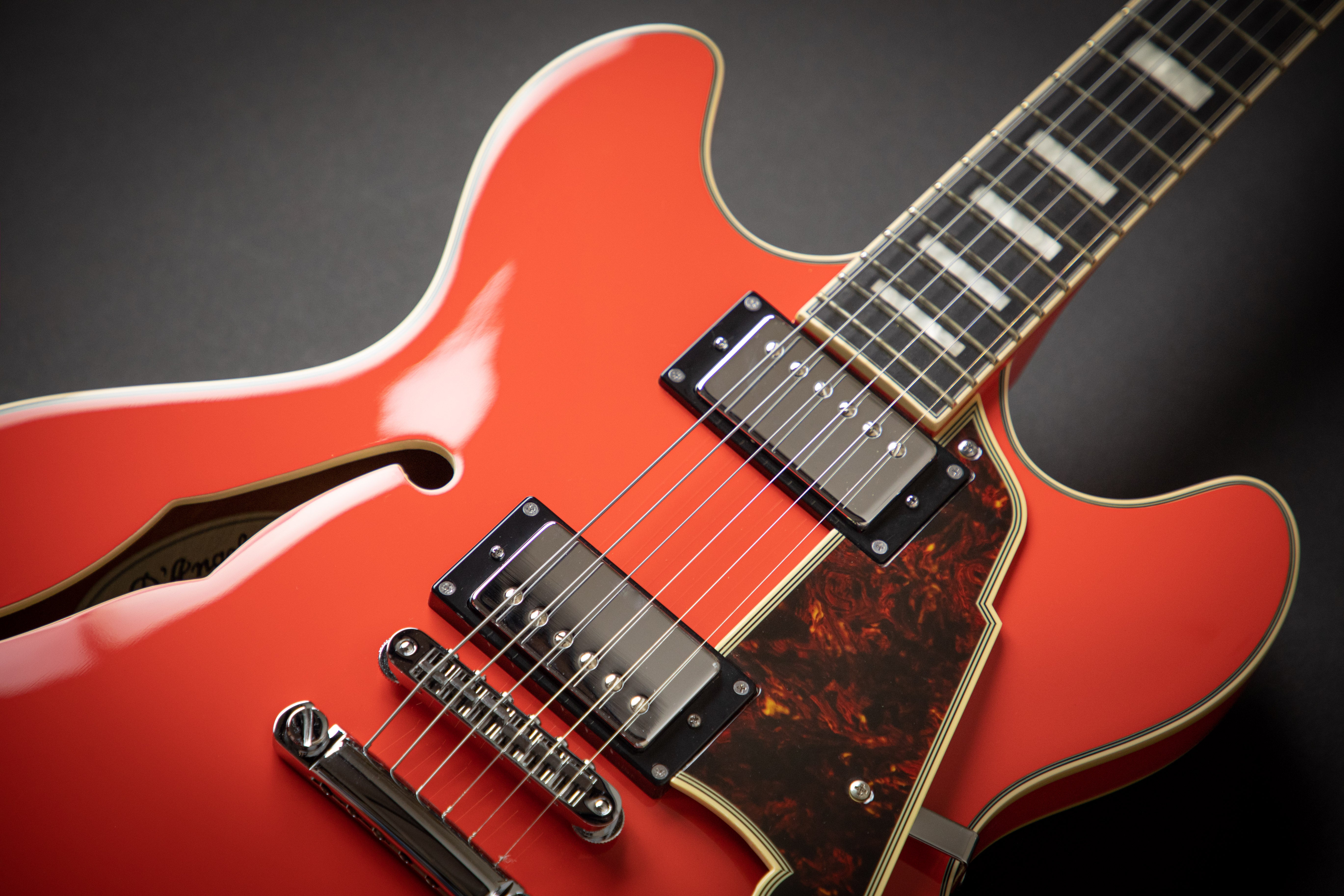 美品 D'Angelico Premier DC Fiesta Red D'Angelico Premier DC Fiesta Red (385) - Willcutt Guitars