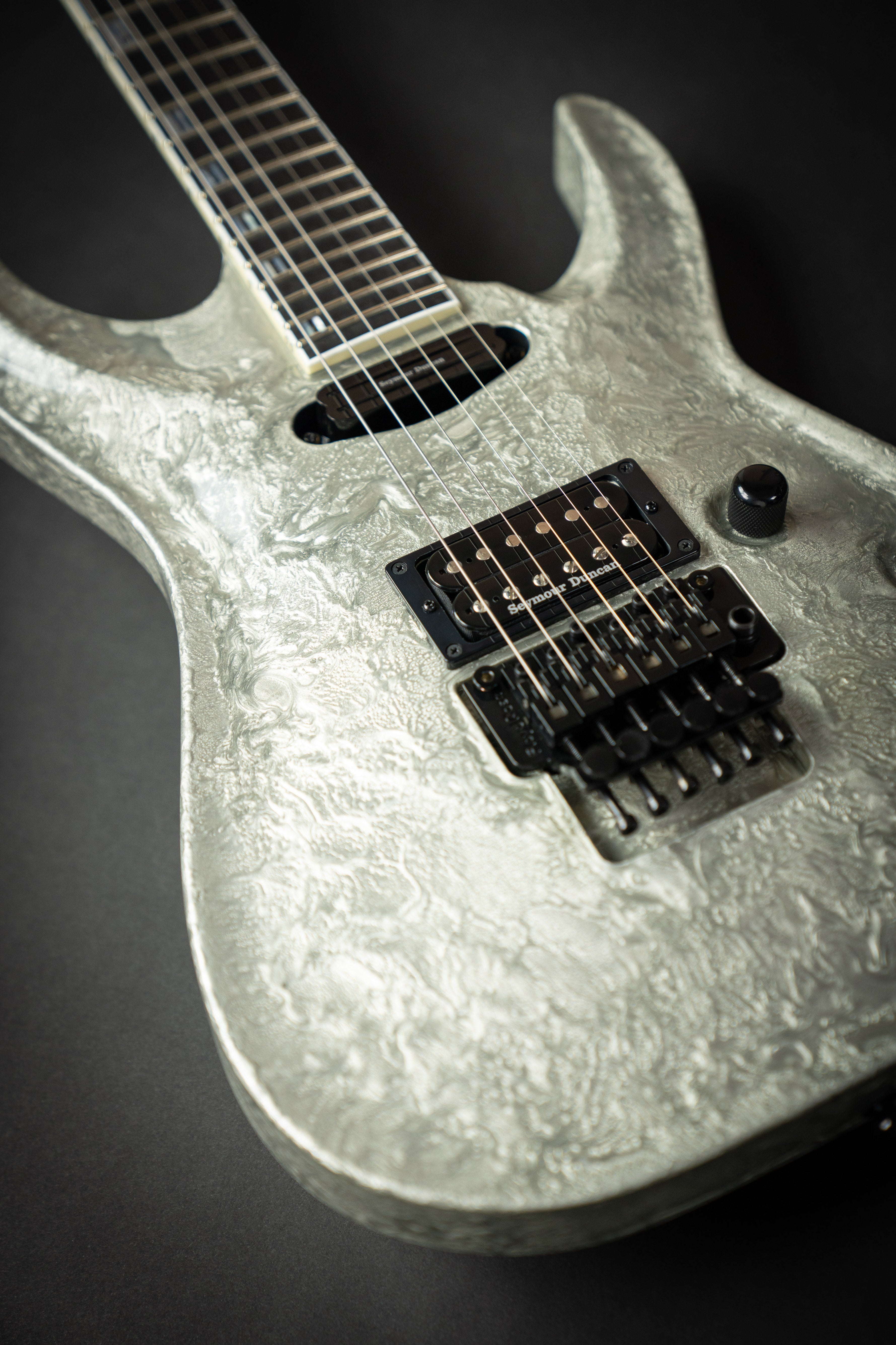 ESP Custom Shop Horizon-I Liquid Metal Silver (E4700222) – Guitars