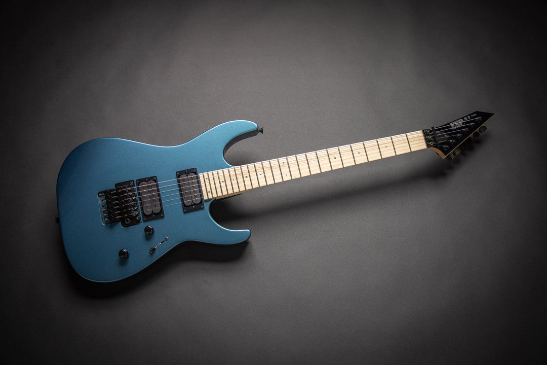 Custom Shop M-II DX-M Supreme Blue (E2811202)