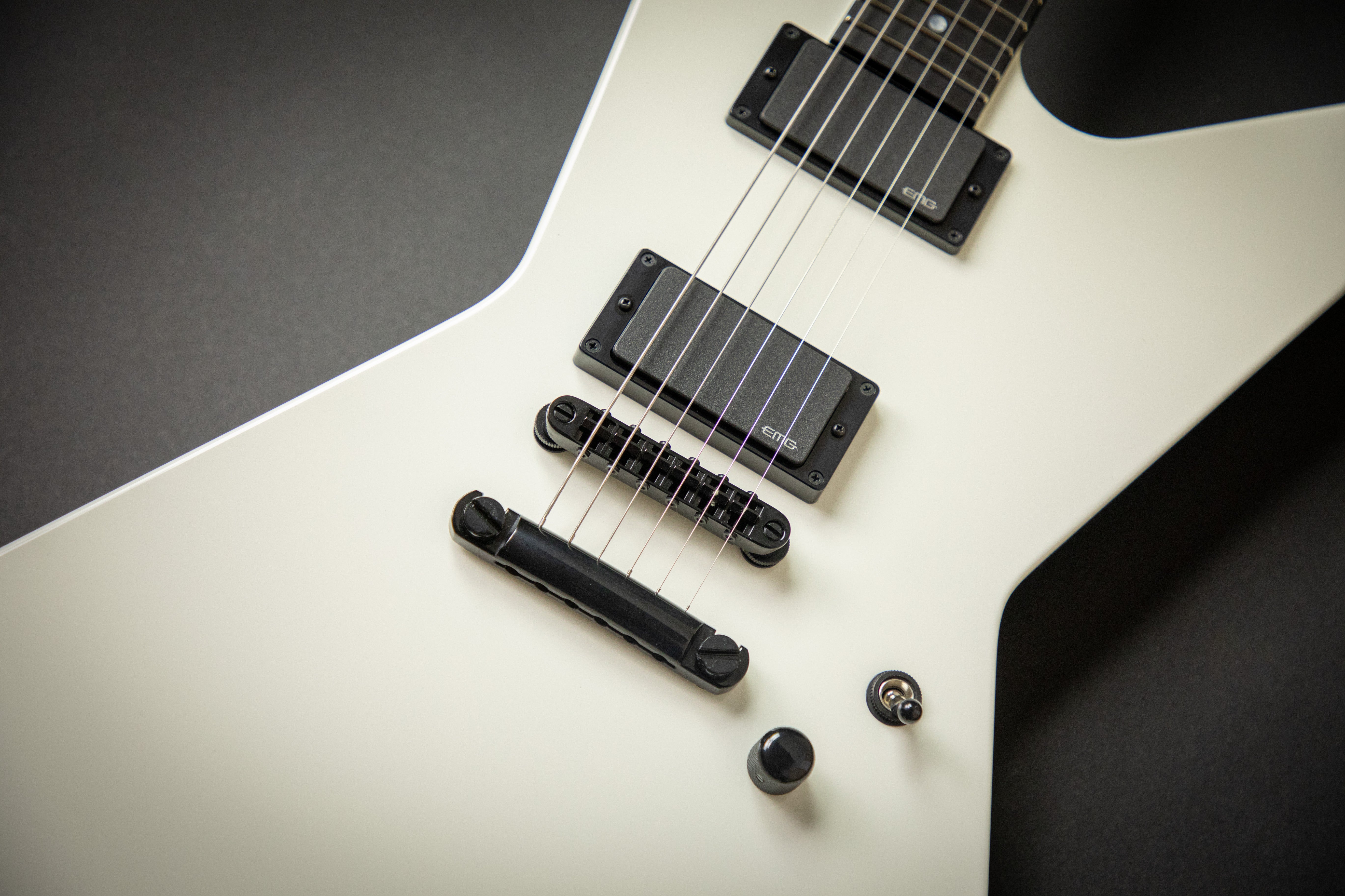ESP Custom Shop MX250-II White E6130202 – Guitars Rebellion