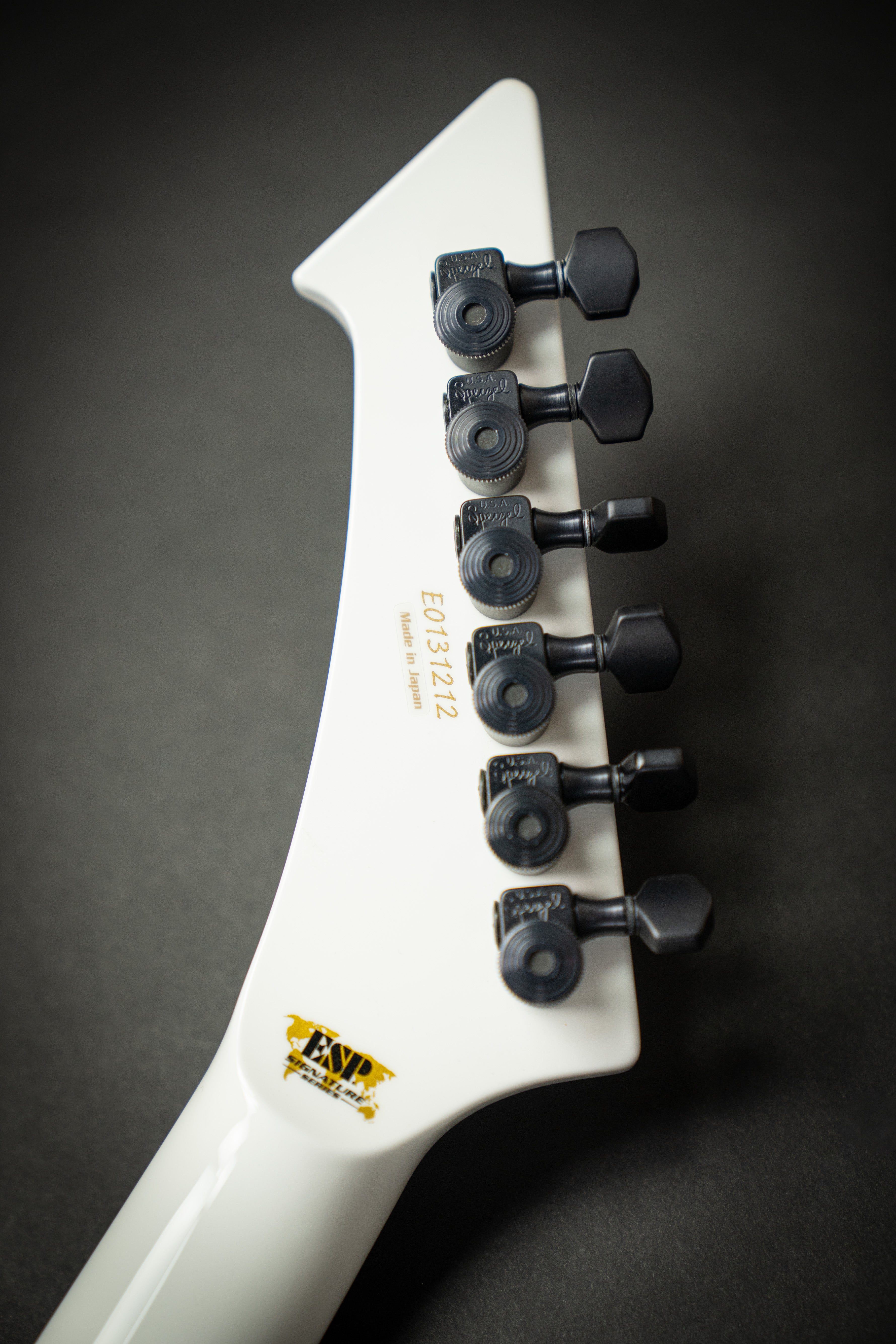 ESP Custom Shop Snakebyte White (E0131212) – Guitars Rebellion
