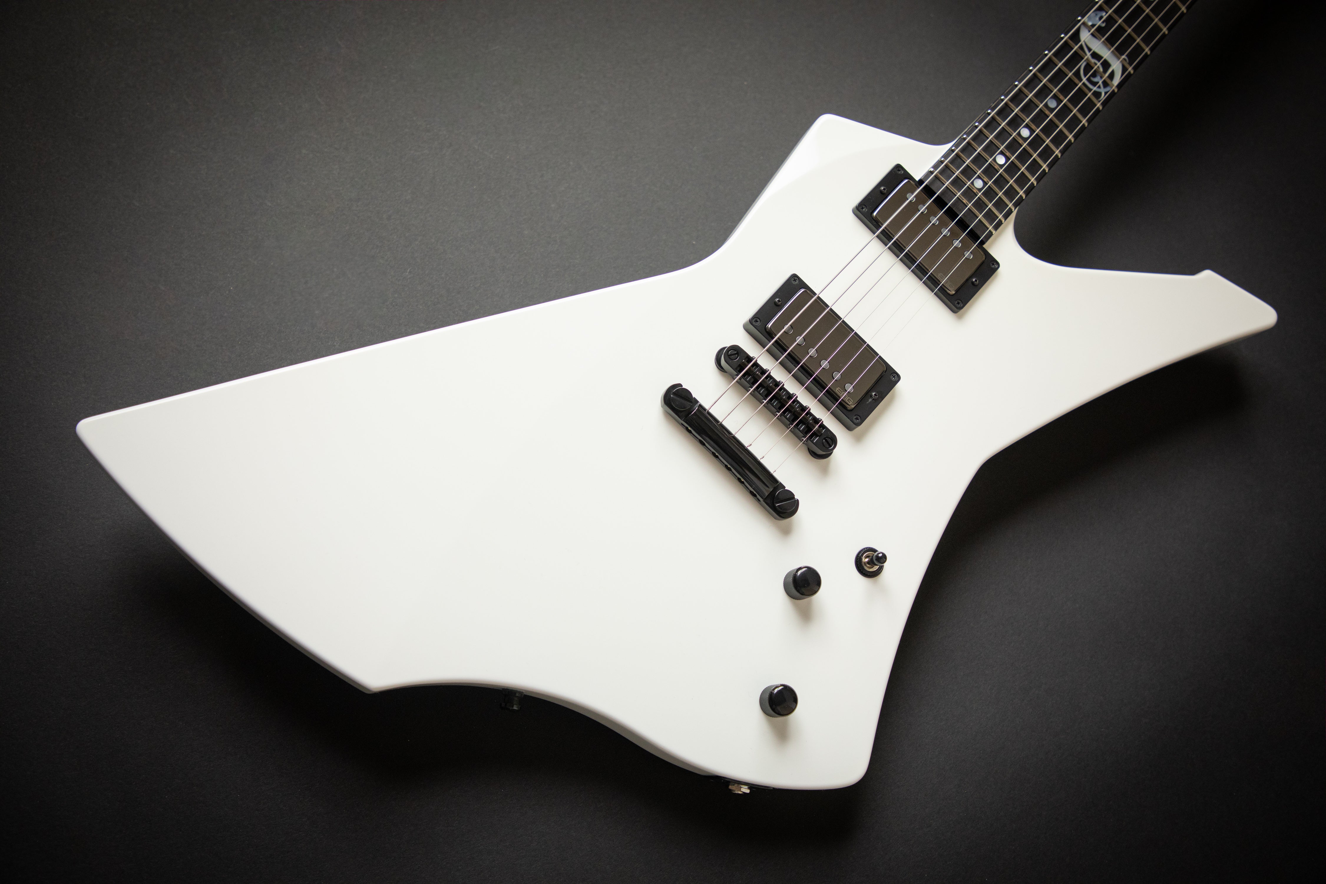 ギター LTD SNAKEBYTE  White LTD SNAKEBYTE - The ESP Guitar Company