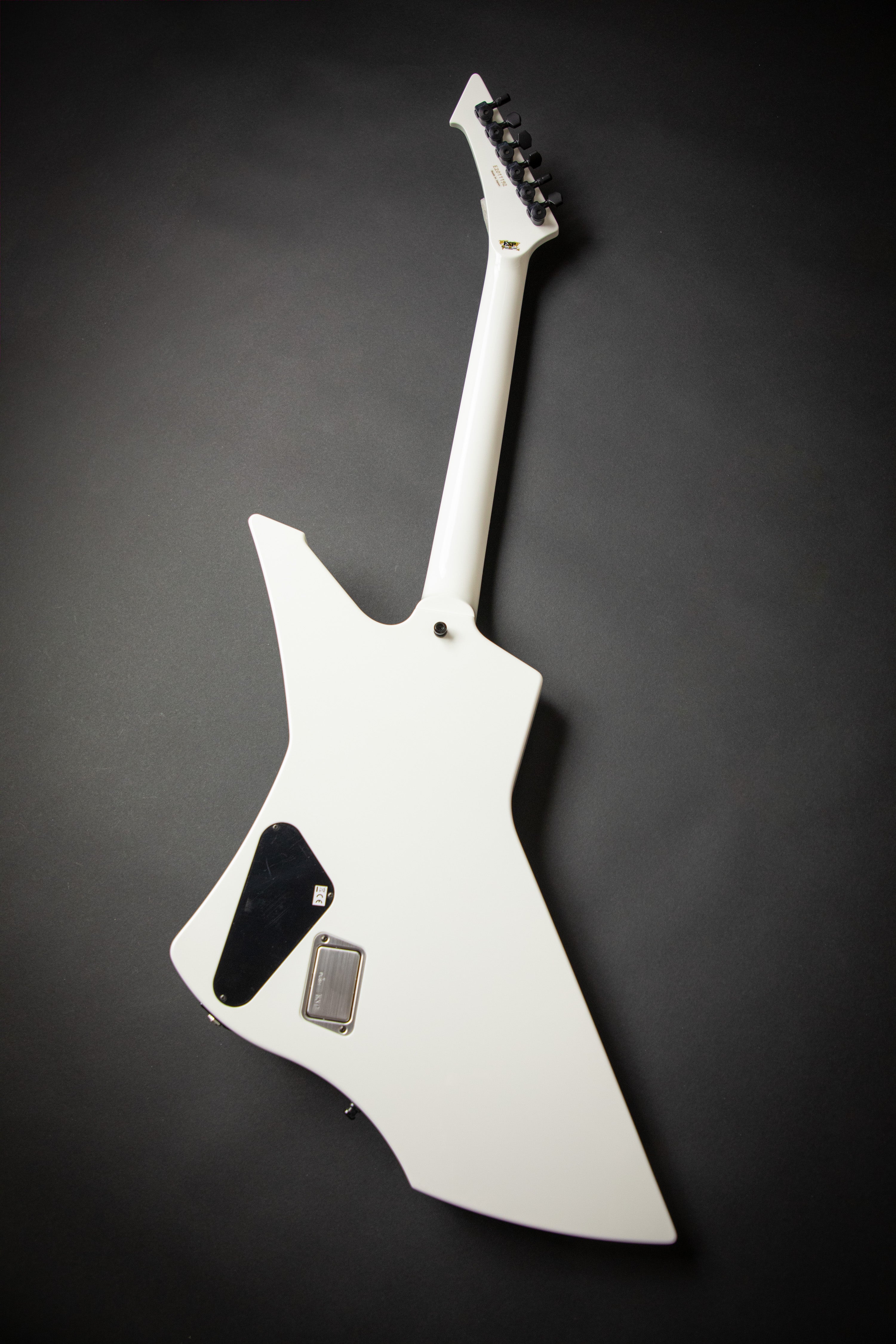 ESP Custom Shop Snakebyte White (E2XXX92) – Guitars Rebellion