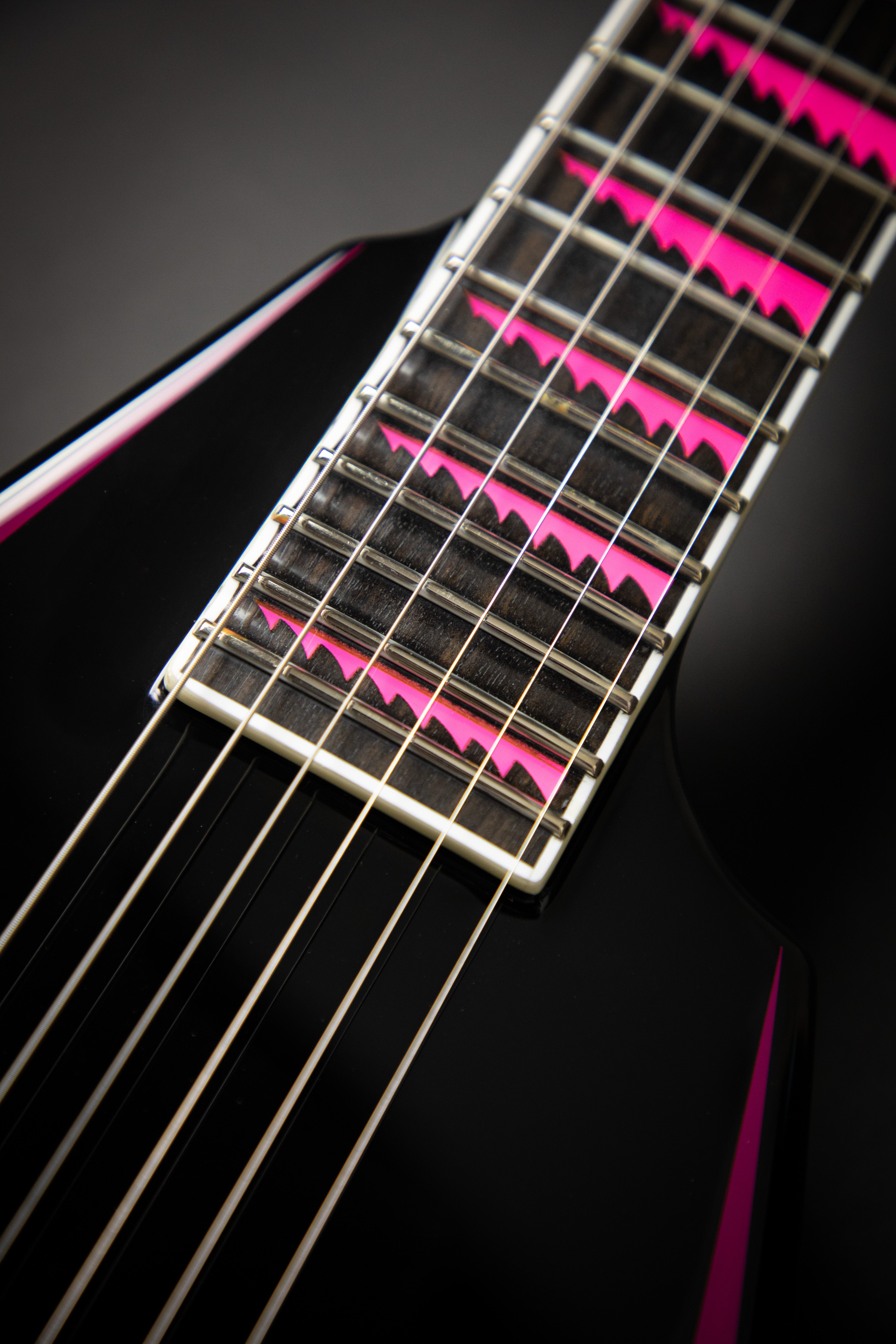 Edwards E-AL-166 Pink Sawtooth (ED2116494) – Guitars Rebellion
