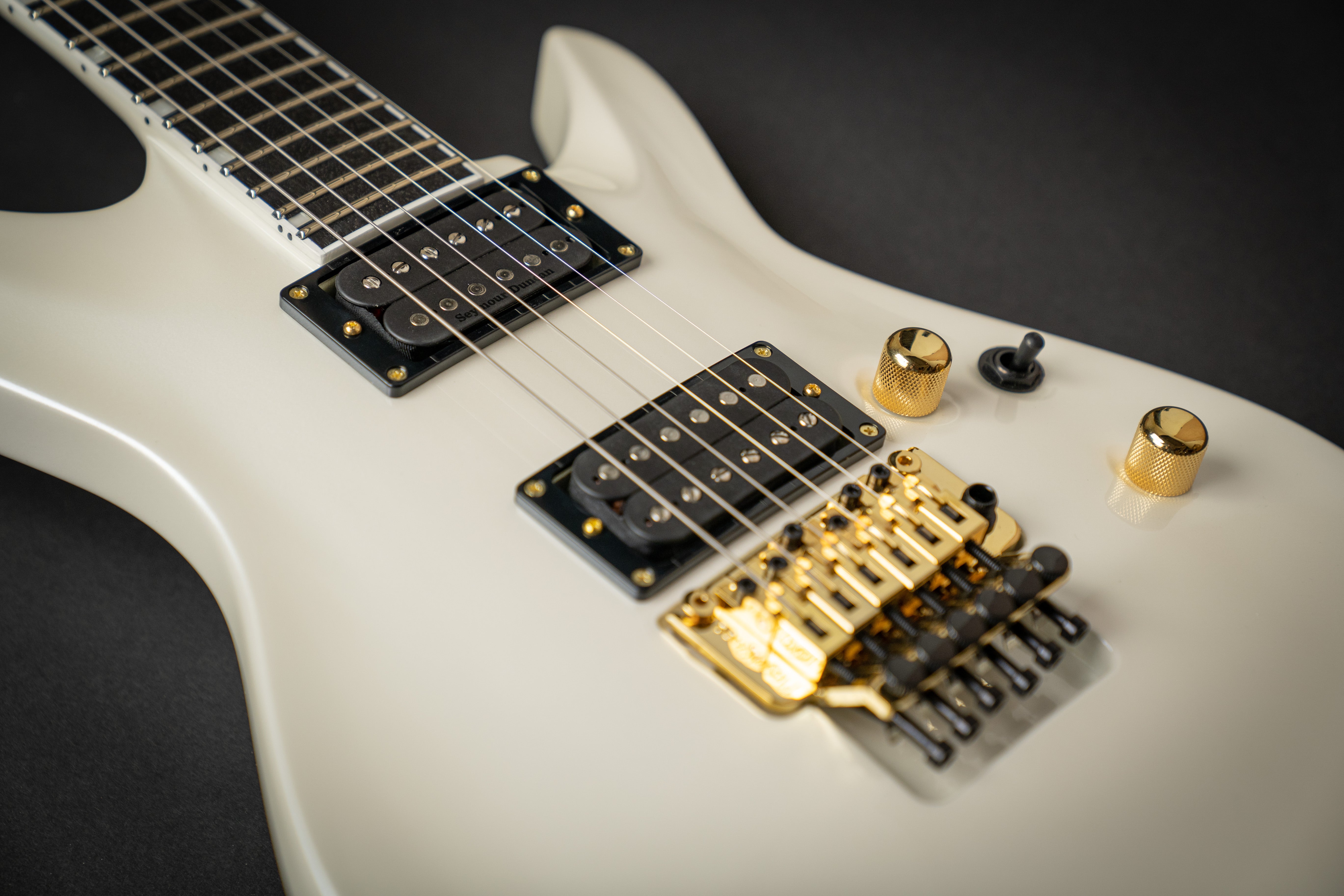 Edwards HorizonⅢ Parl white ESP Edwards horizon III in pearl white gold Checkout the