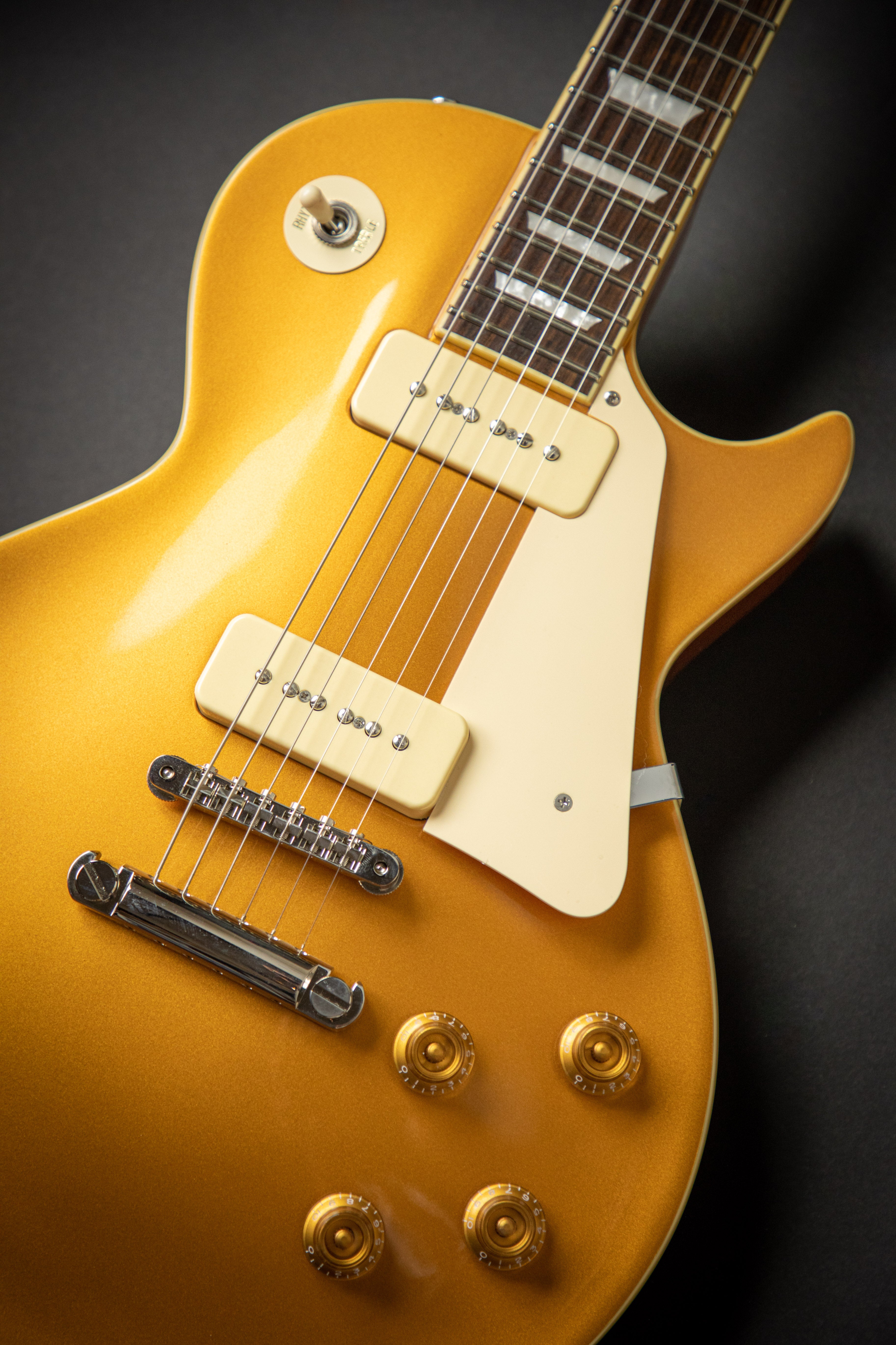 Edwards E-LP-125SD/P GoldTop エドワーズ レスポール Edwards E-LP-125SD/P Gold Top (ED1819656) – Guitars Rebellion