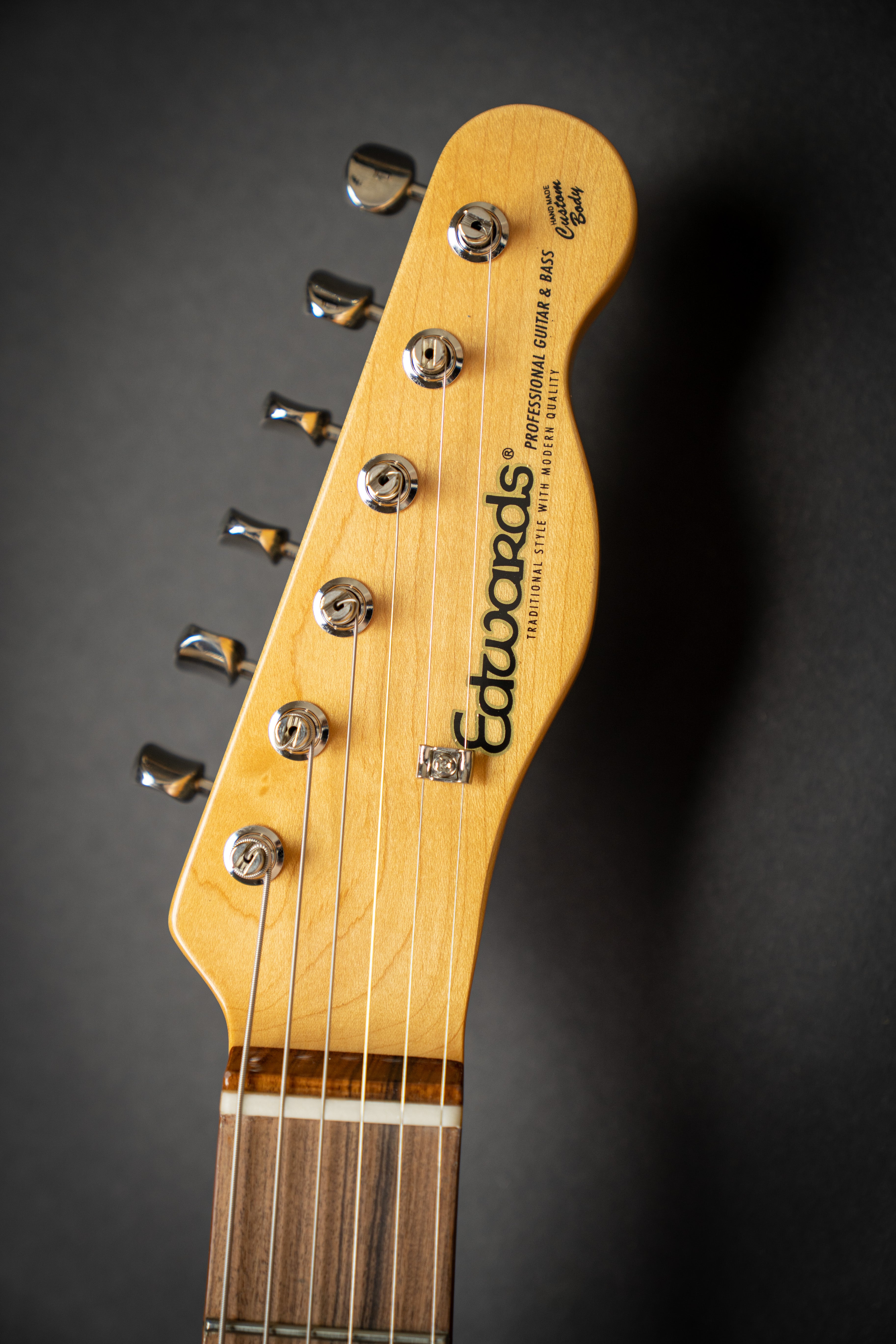 EDWARDS PROFESSIONAL GUITAR &BASS by ESP エレキギター