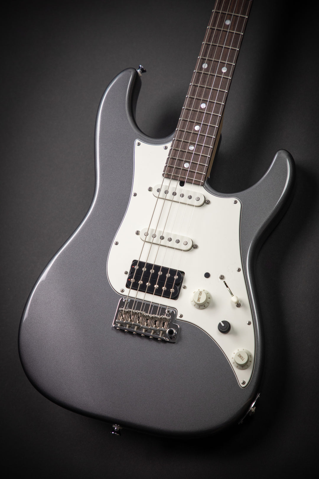 Studio Elite HD Charcoal Frost Metallic (J7129)