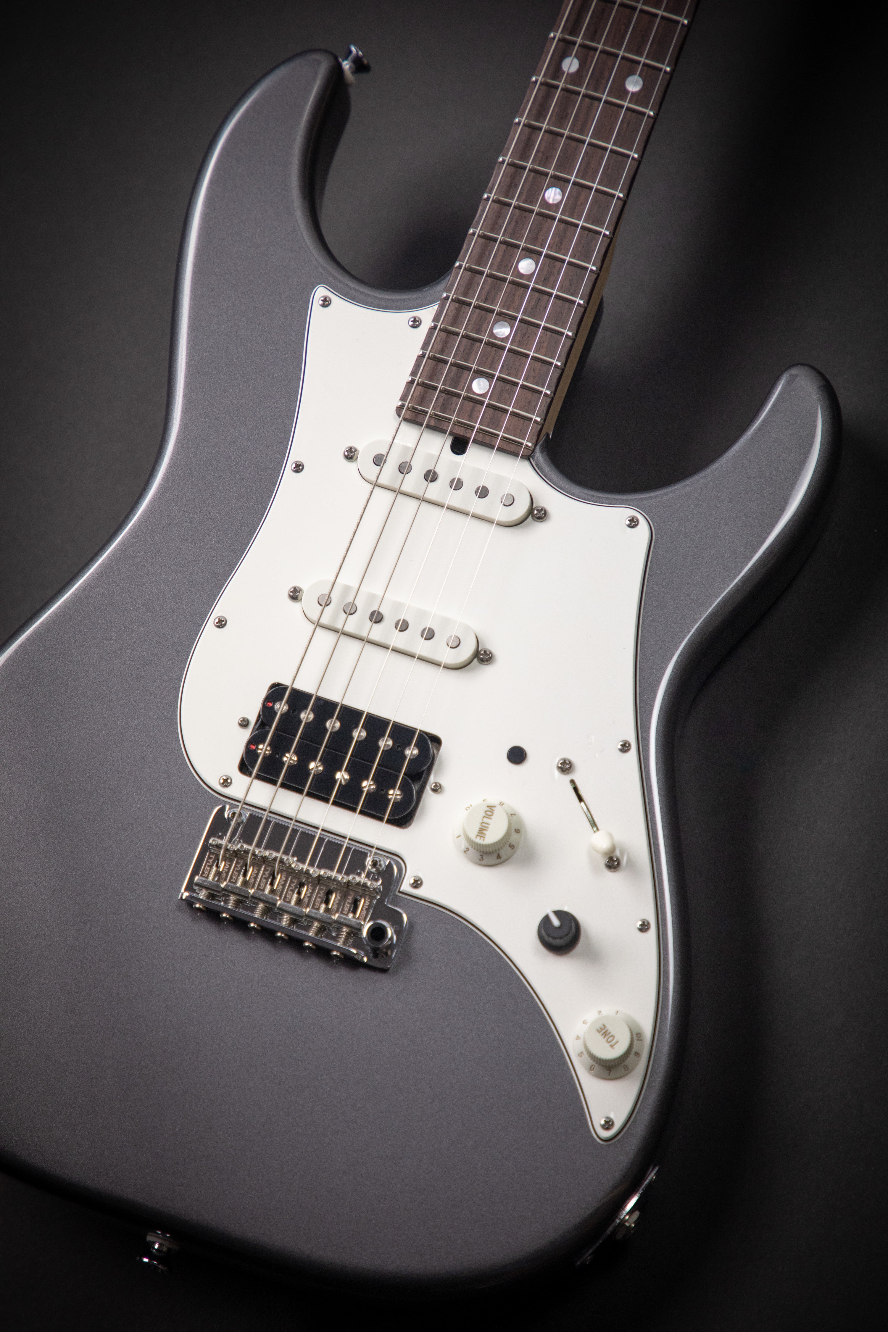 James Tyler Japan Studio Elite HD Charcoal Frost Metallic (J7129