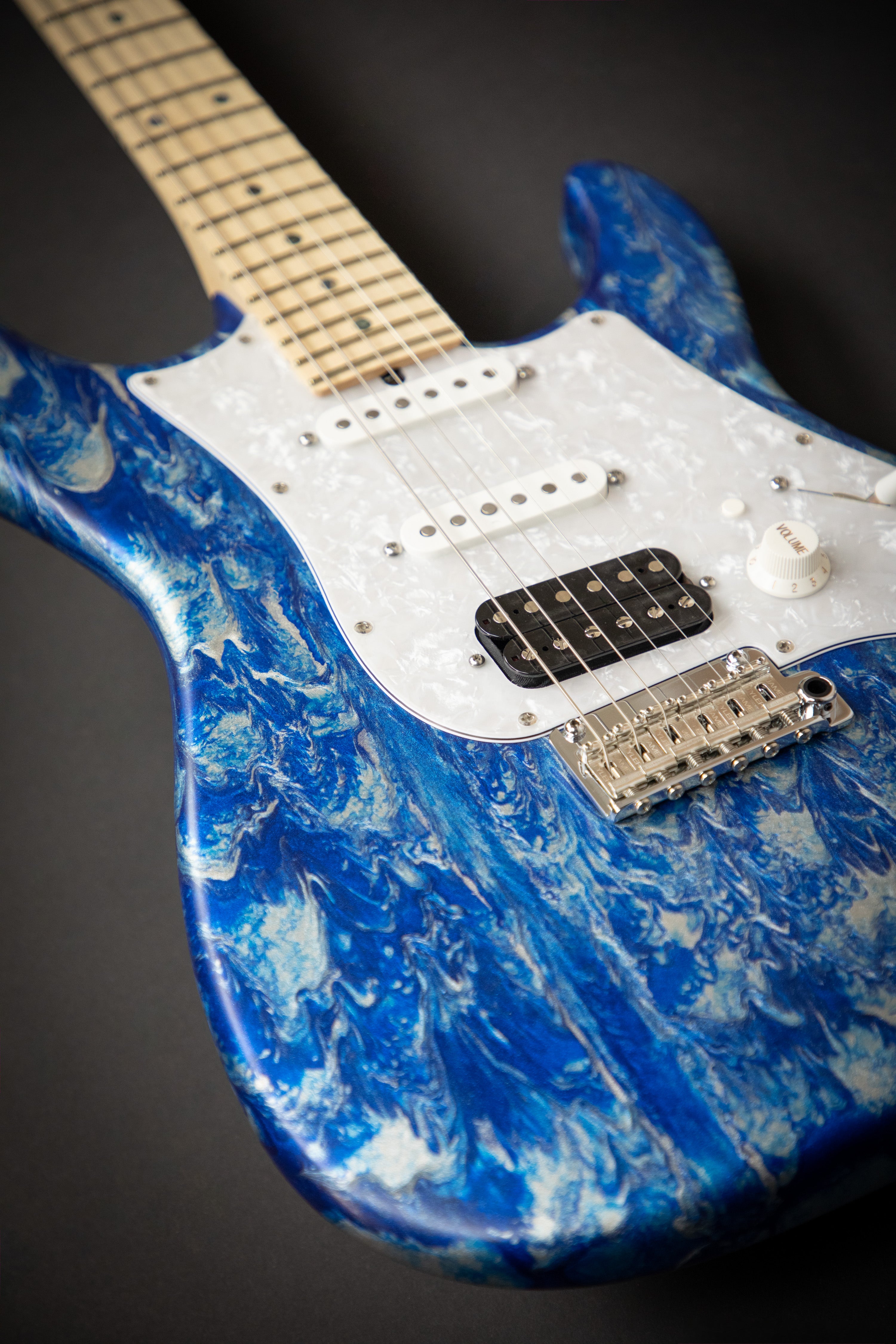James Tyler Studio Elite HD Custom Blue Shmear (J9121) – Guitars James Tyler Studio Elite HD Custom Blue Shmear (J9121) – Guitars