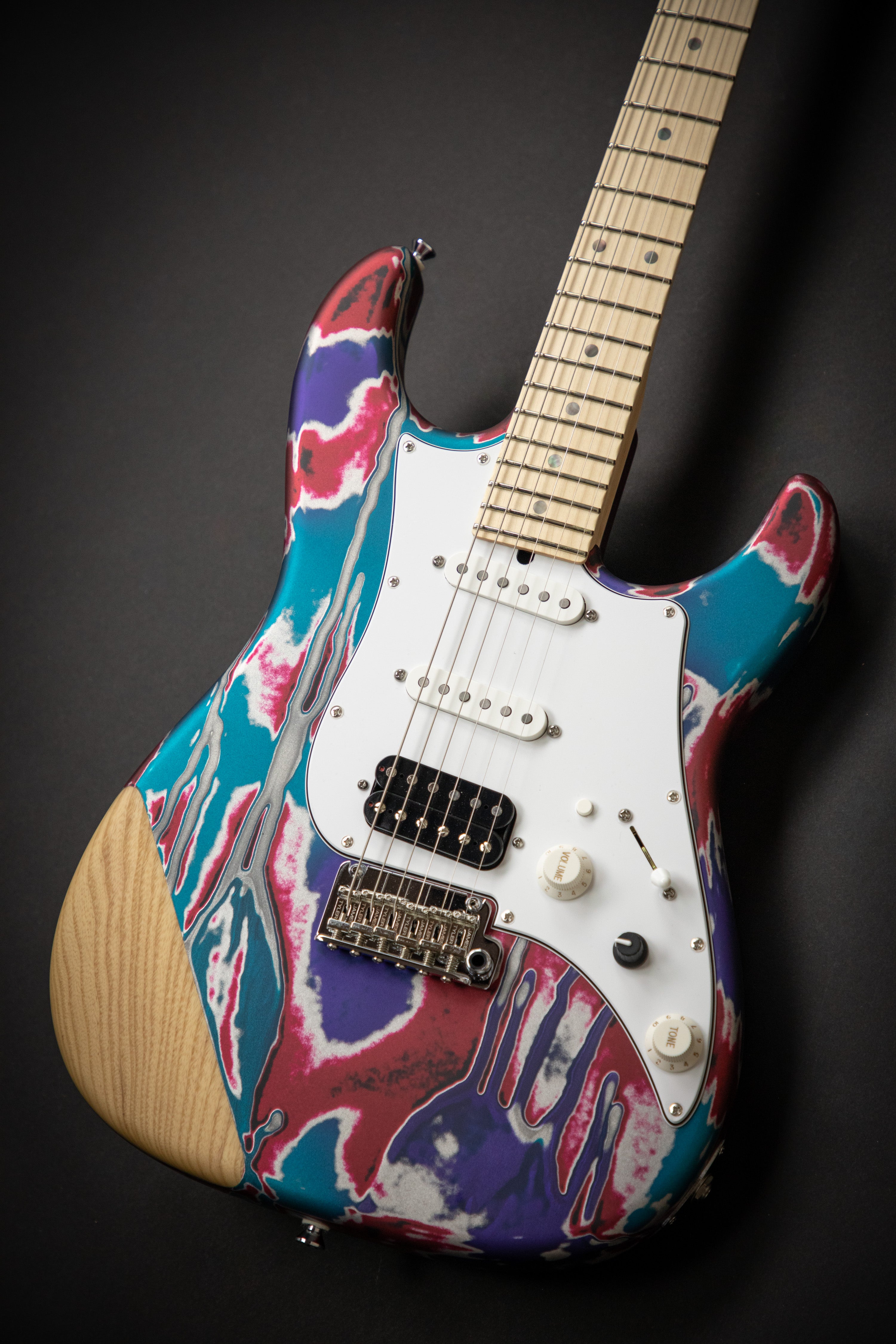 2025年のクリスマスの特別な衣装 Studio Japan Tyler James Elite (J9122 Vomit Psychedelic HD ギター