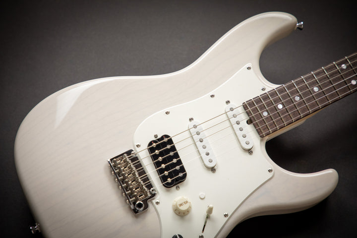 Studio Elite HD Blond (J9127) 