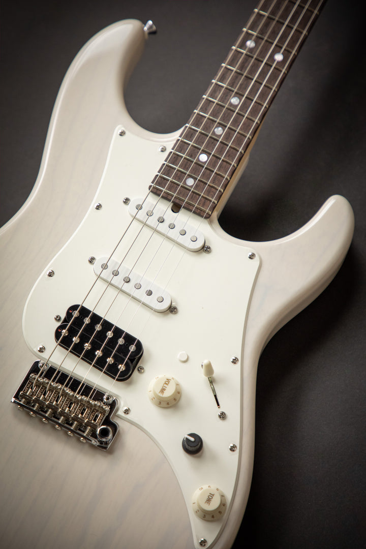 Studio Elite HD Blond (J9127) 