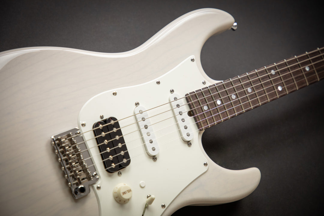 Studio Elite HD Blond (J9127) 