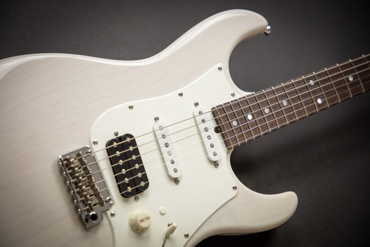 Studio Elite HD Blond (J9127) 