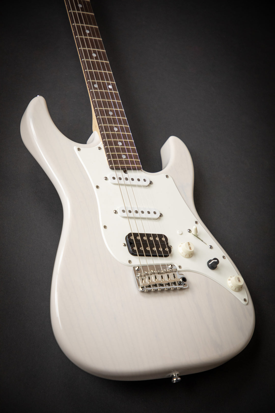 Studio Elite HD Blond (J9127) 