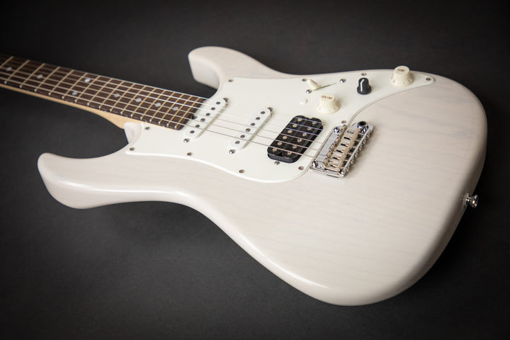 Studio Elite HD Blond (J9127) 