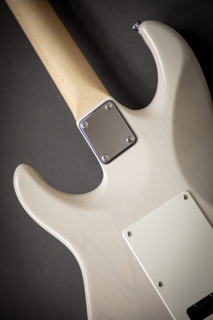 Studio Elite HD Blond (J9127) 