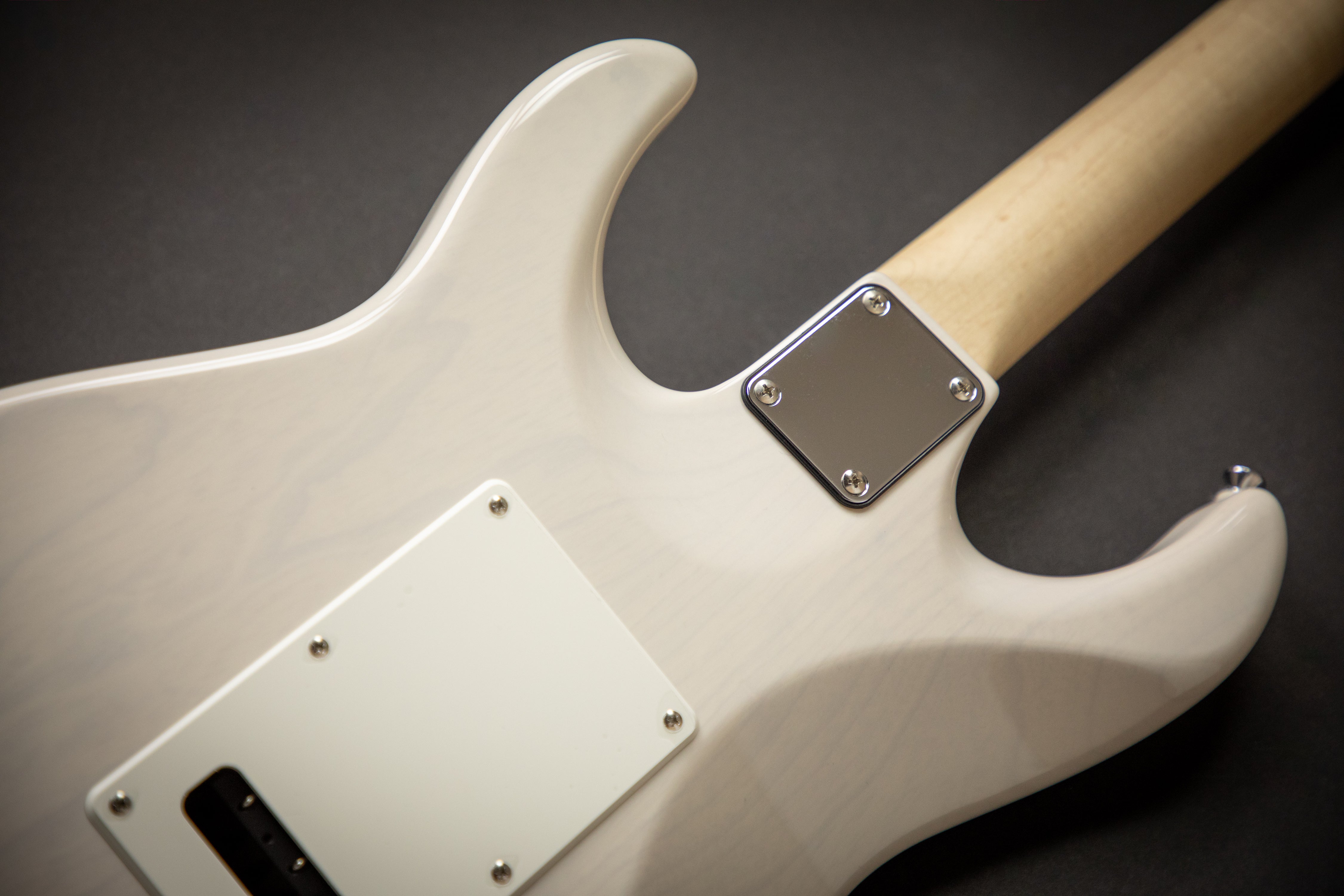 James Tyler Japan Studio Elite HD Blonde (J9127) – Guitars Rebellion