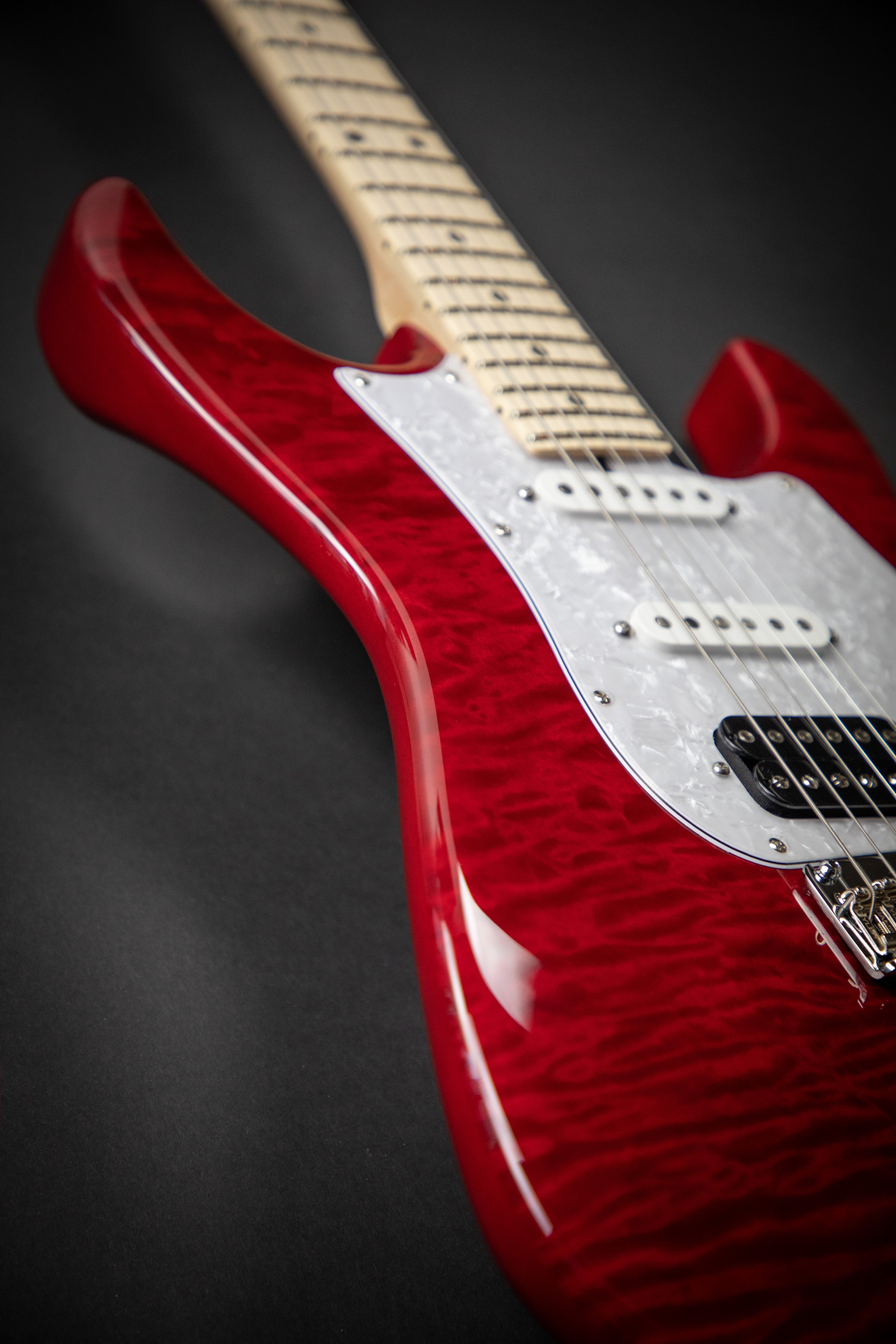 James Tyler Japan Studio Elite HD Trans Red (J8124) – Guitars
