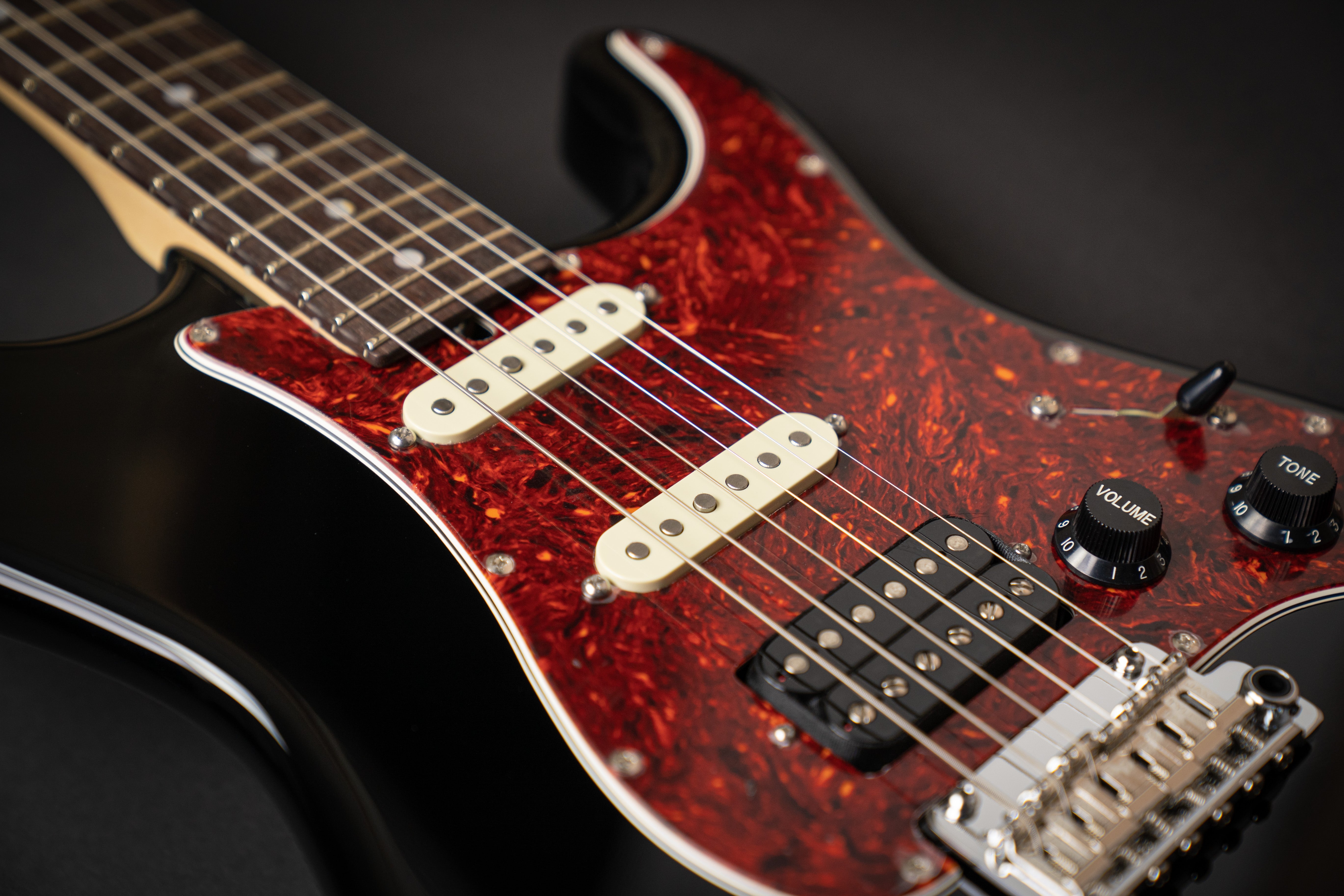 James Tyler Japan The Black Classic (J21078) – Guitars Rebellion