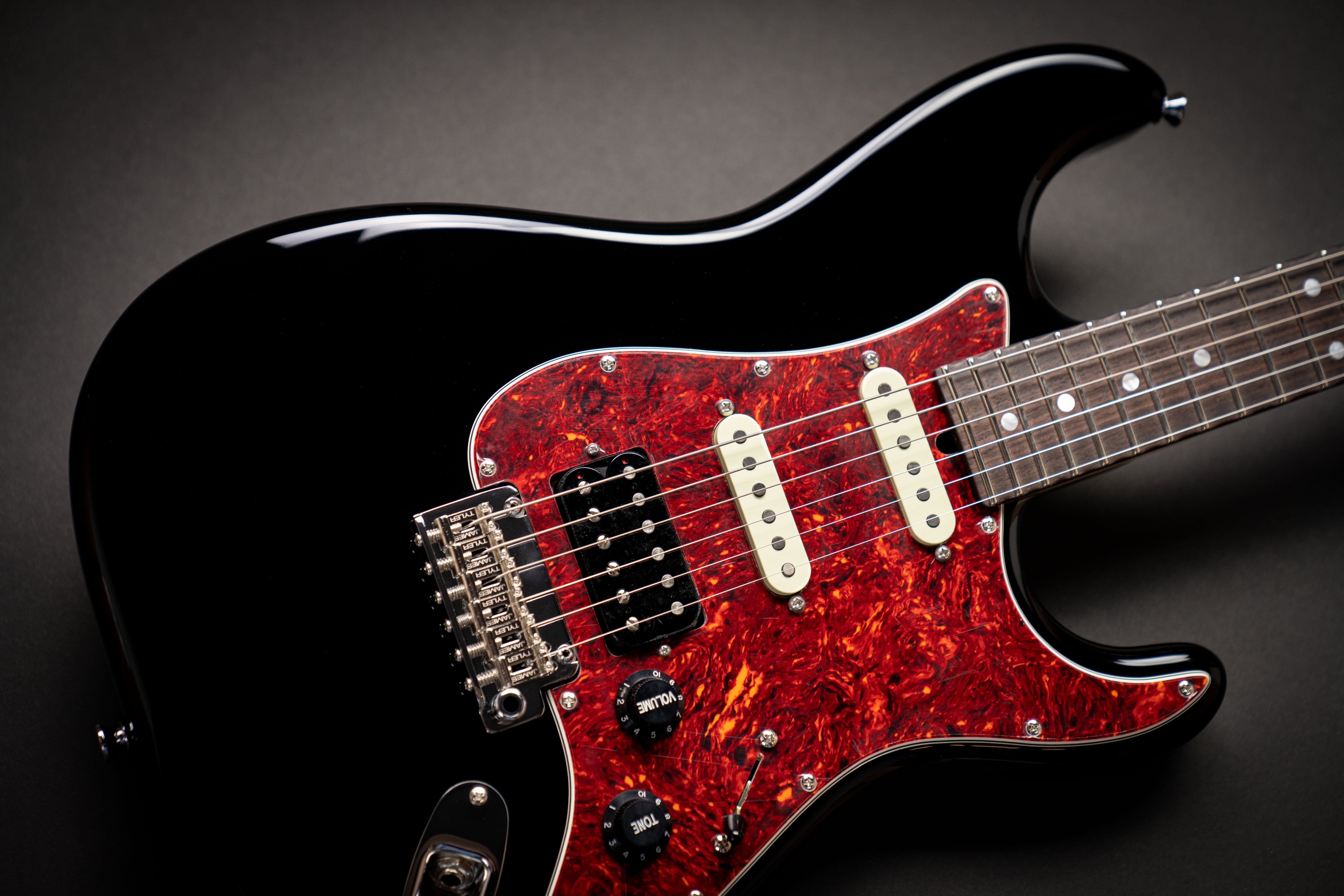 James Tyler Japan The Black Classic (J23013) – Guitars Rebellion