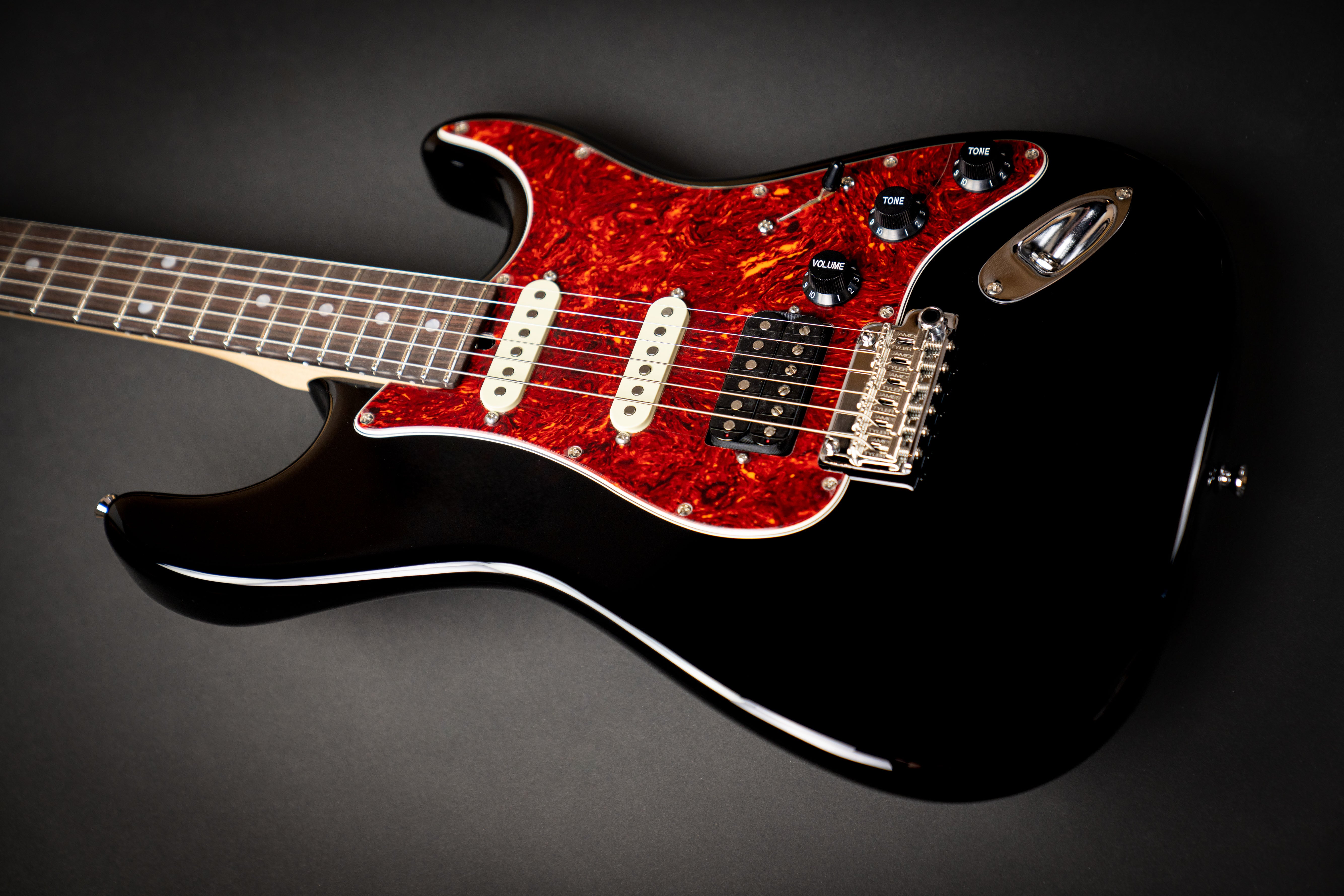 James Tyler Japan The Black Classic (J23013) – Guitars Rebellion