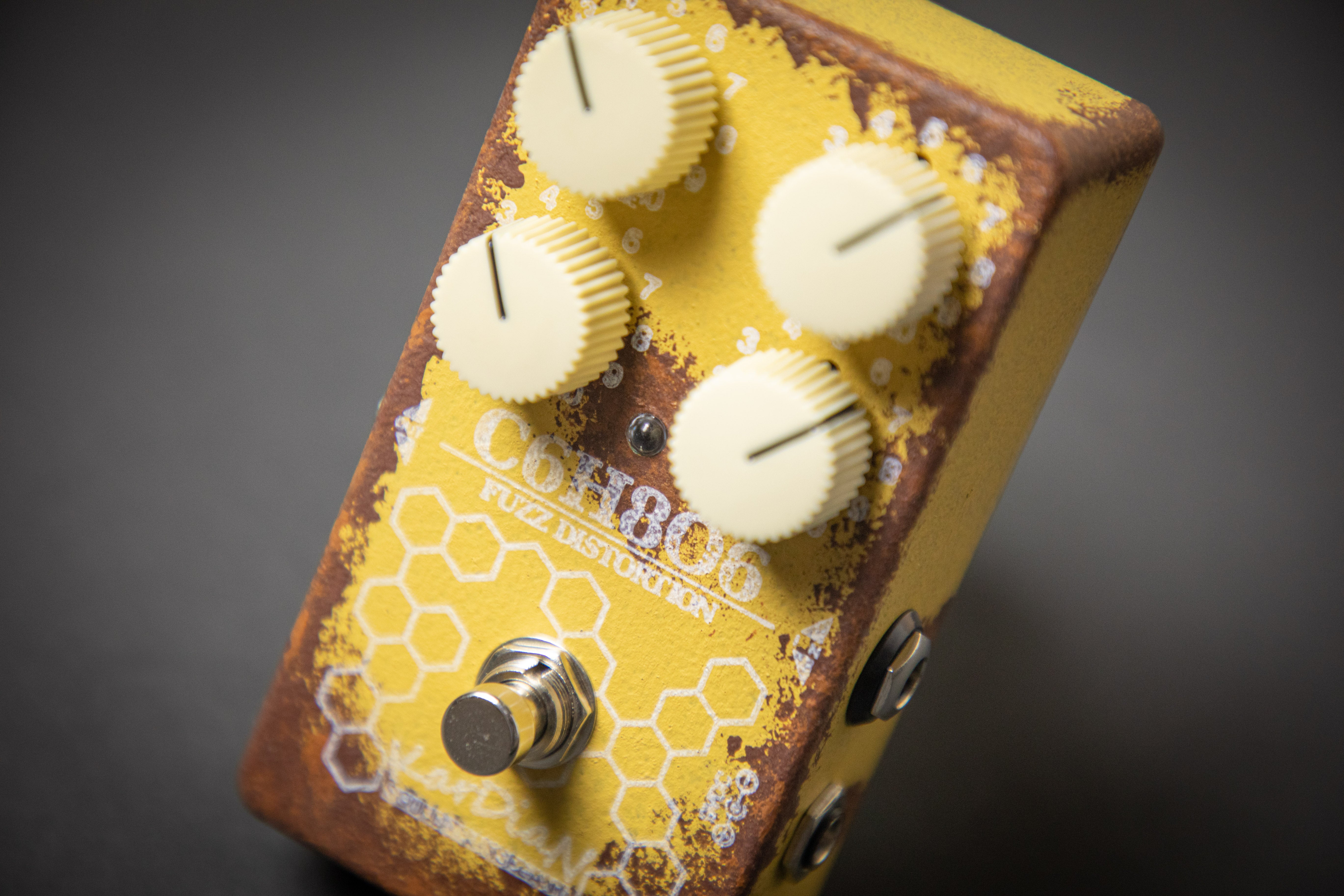 KarDiaN Vitamin C C6H8O6 Fuzz – Guitars Rebellion