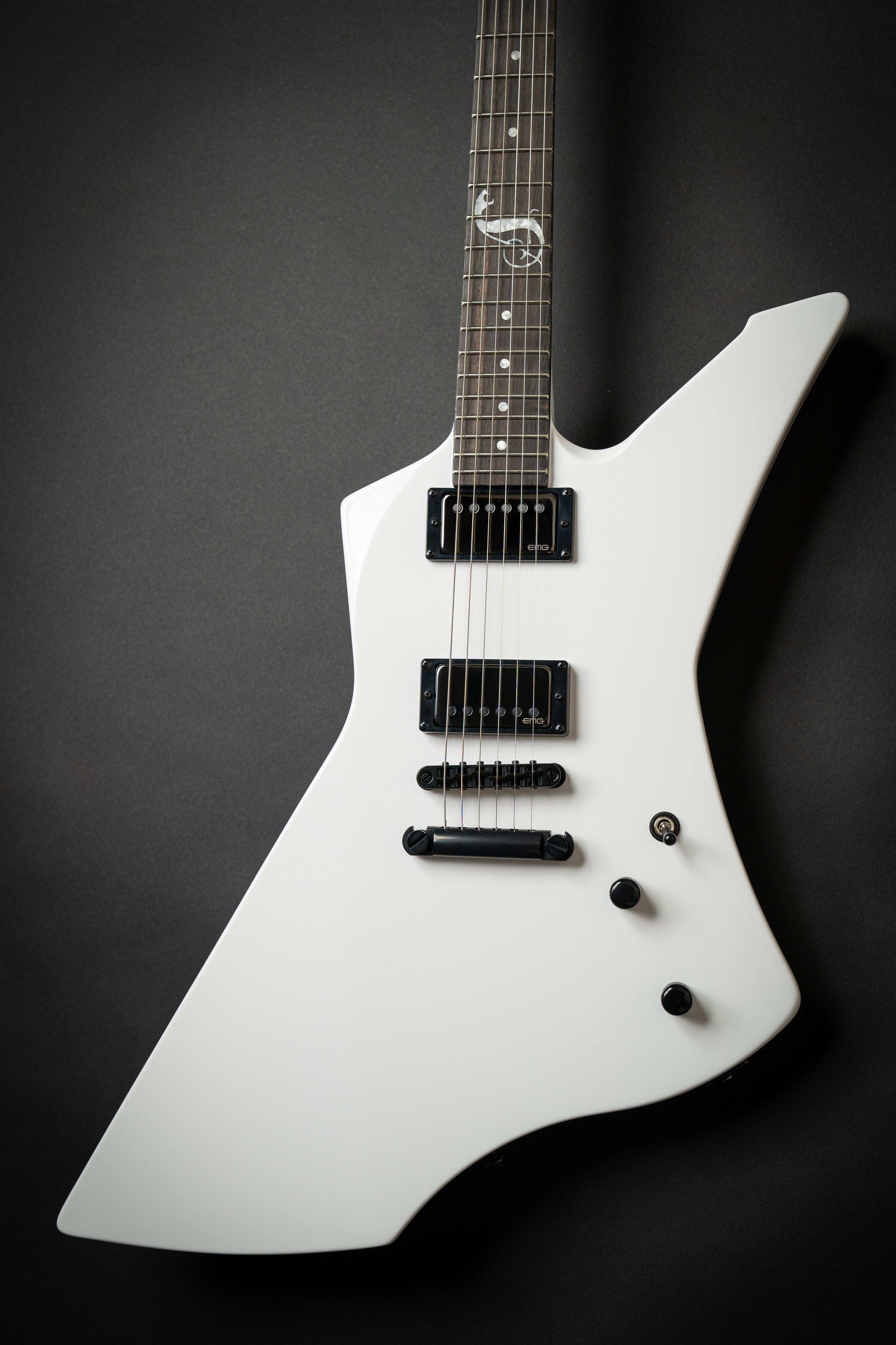 LTD Snakebyte Snow White (W21061988) – Guitars Rebellion