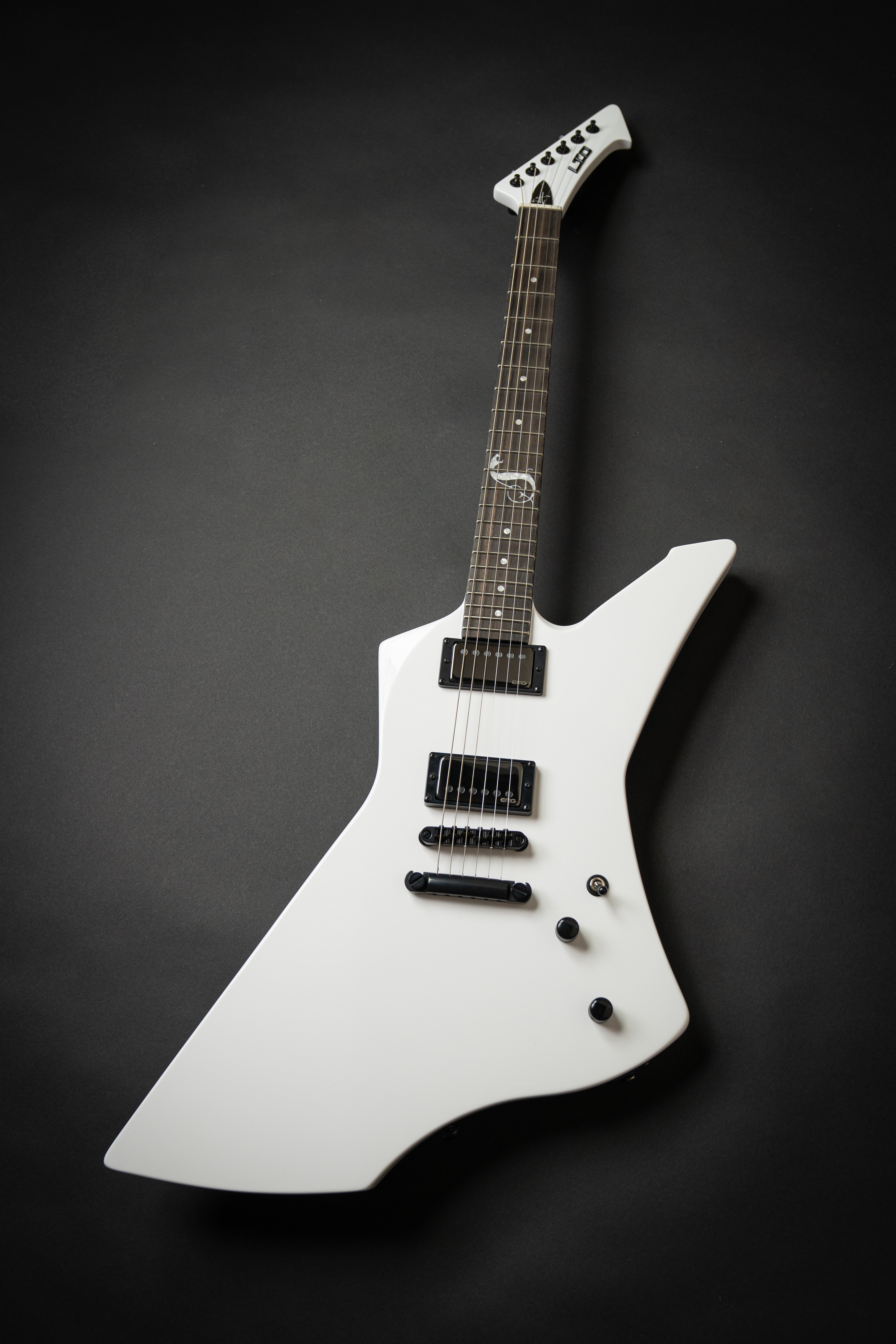LTD Snakebyte Snow White (W21061988) – Guitars Rebellion