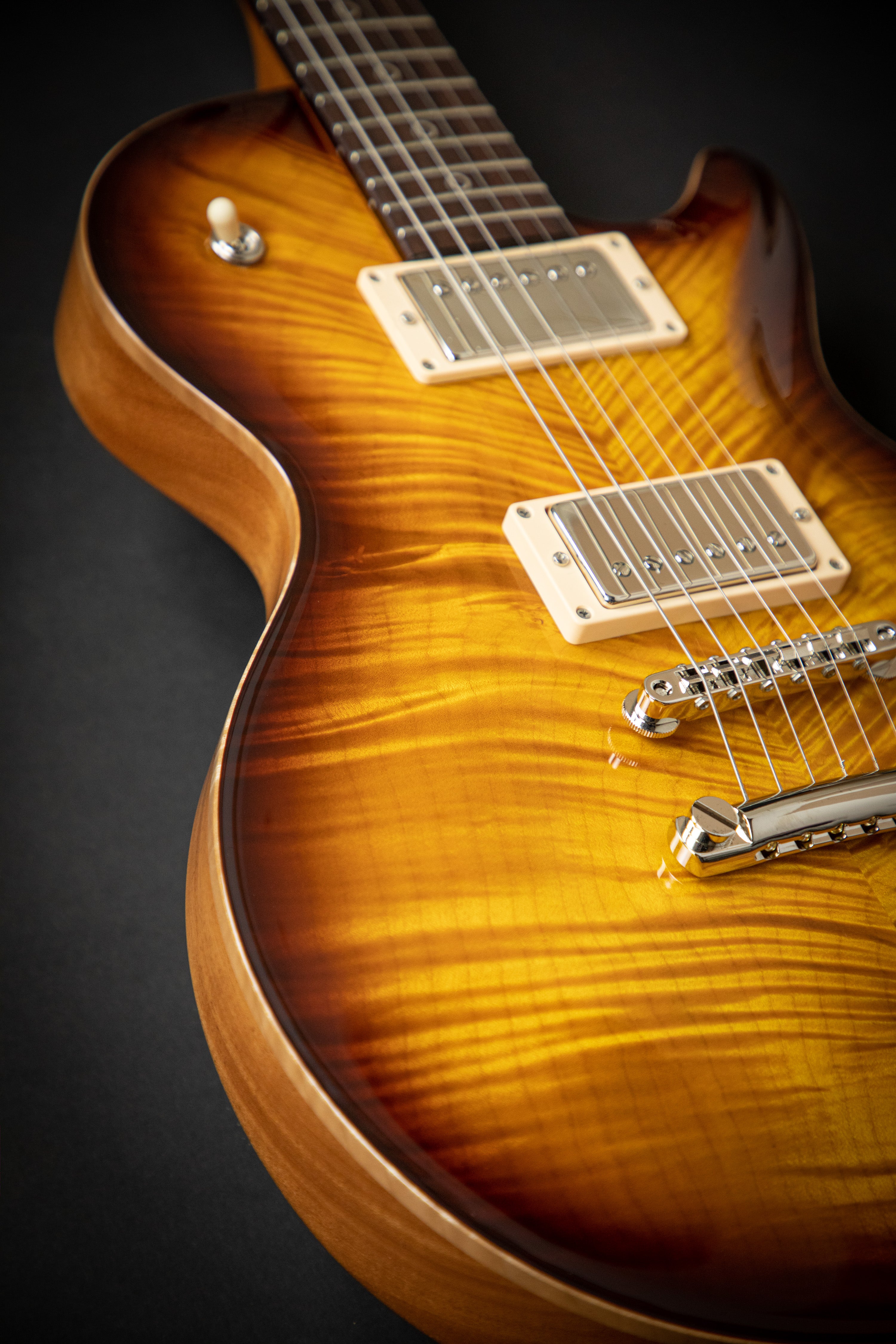 Nik Huber Orca Light Tobacco Burst Fat Back Exceptional Curly