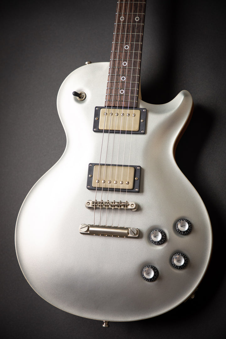 Orca Worn Platinum Silver Exp Curly Maple Neck (03372)