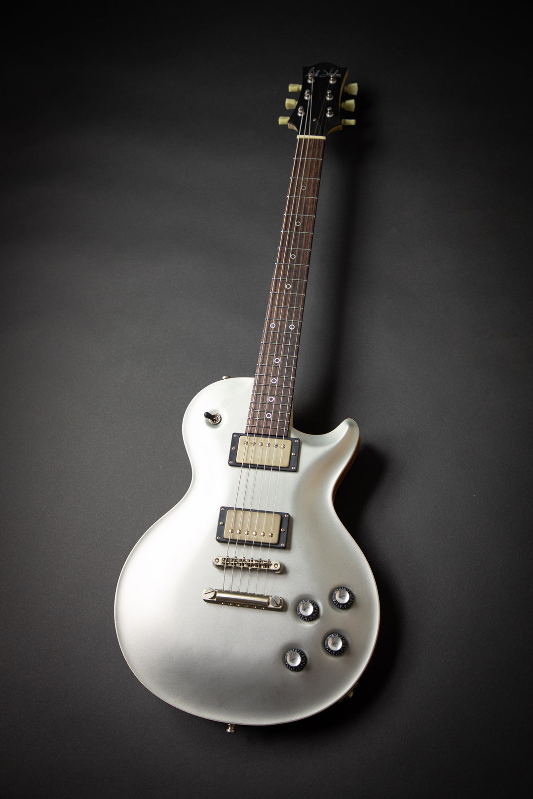 Orca Worn Platinum Silver Exp Curly Maple Neck (03372)