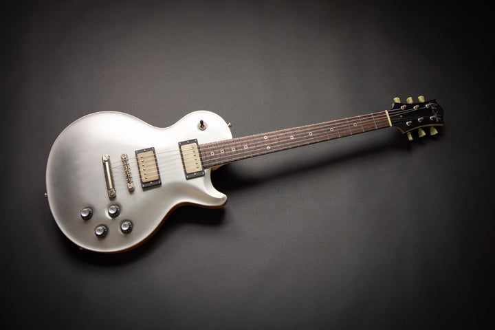 Orca Worn Platinum Silver Exp Curly Maple Neck (03372)