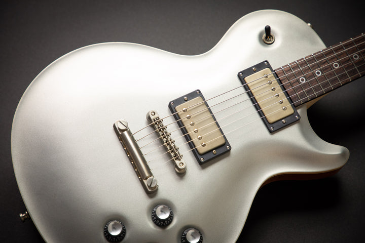 Orca Worn Platinum Silver Exp Curly Maple Neck (03372)