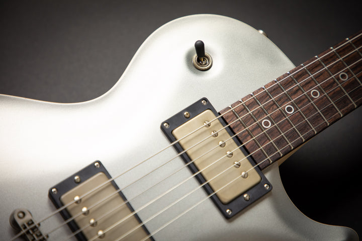Orca Worn Platinum Silver Exp Curly Maple Neck (03372)
